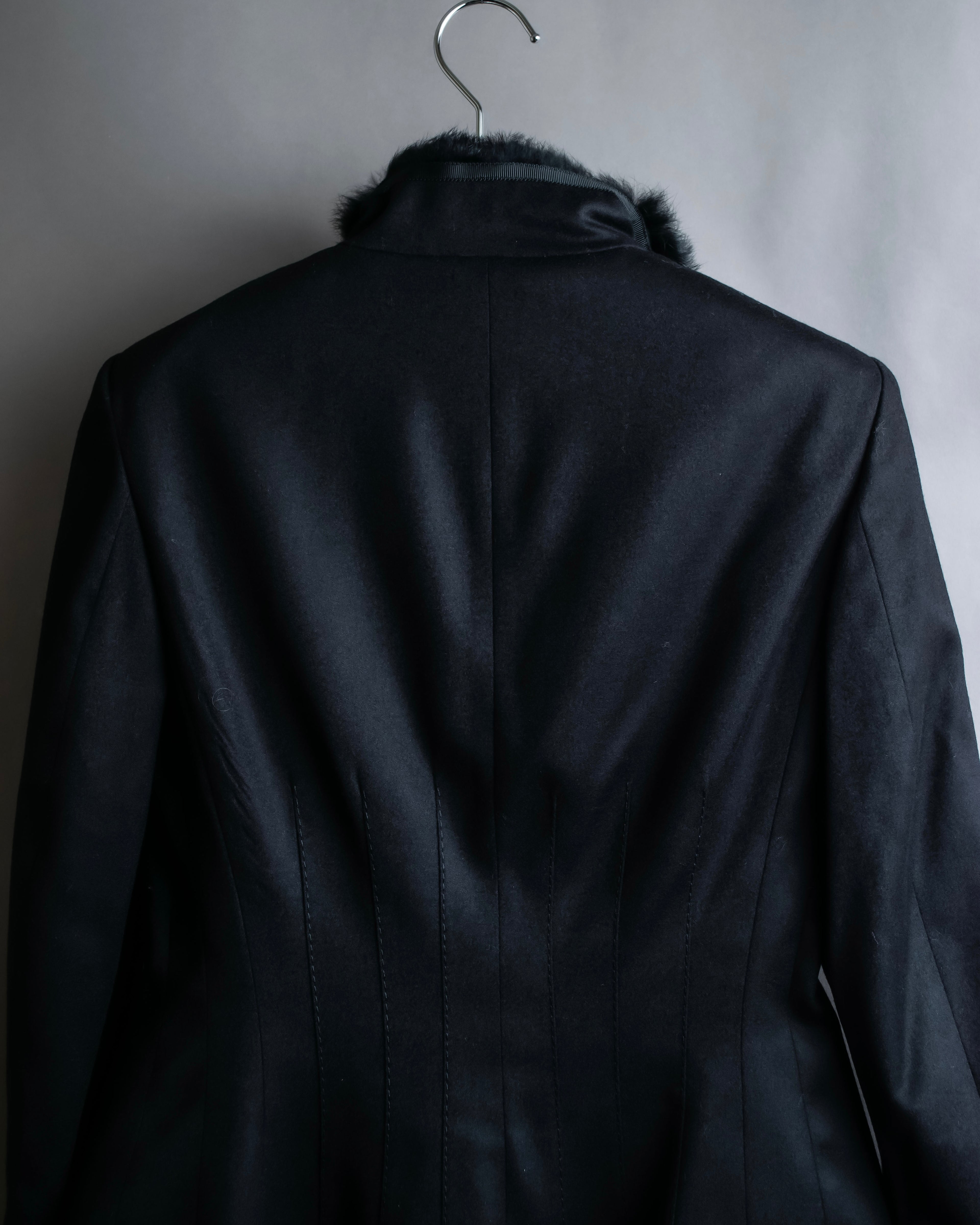 "Alexandar McQueen" Fur trimmed design shaped tailored jacket