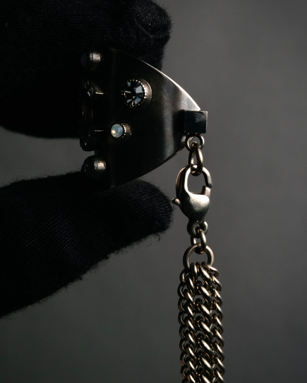 –SPECIAL– “CHANEL” 2005 Spring crystal CC chain majeste