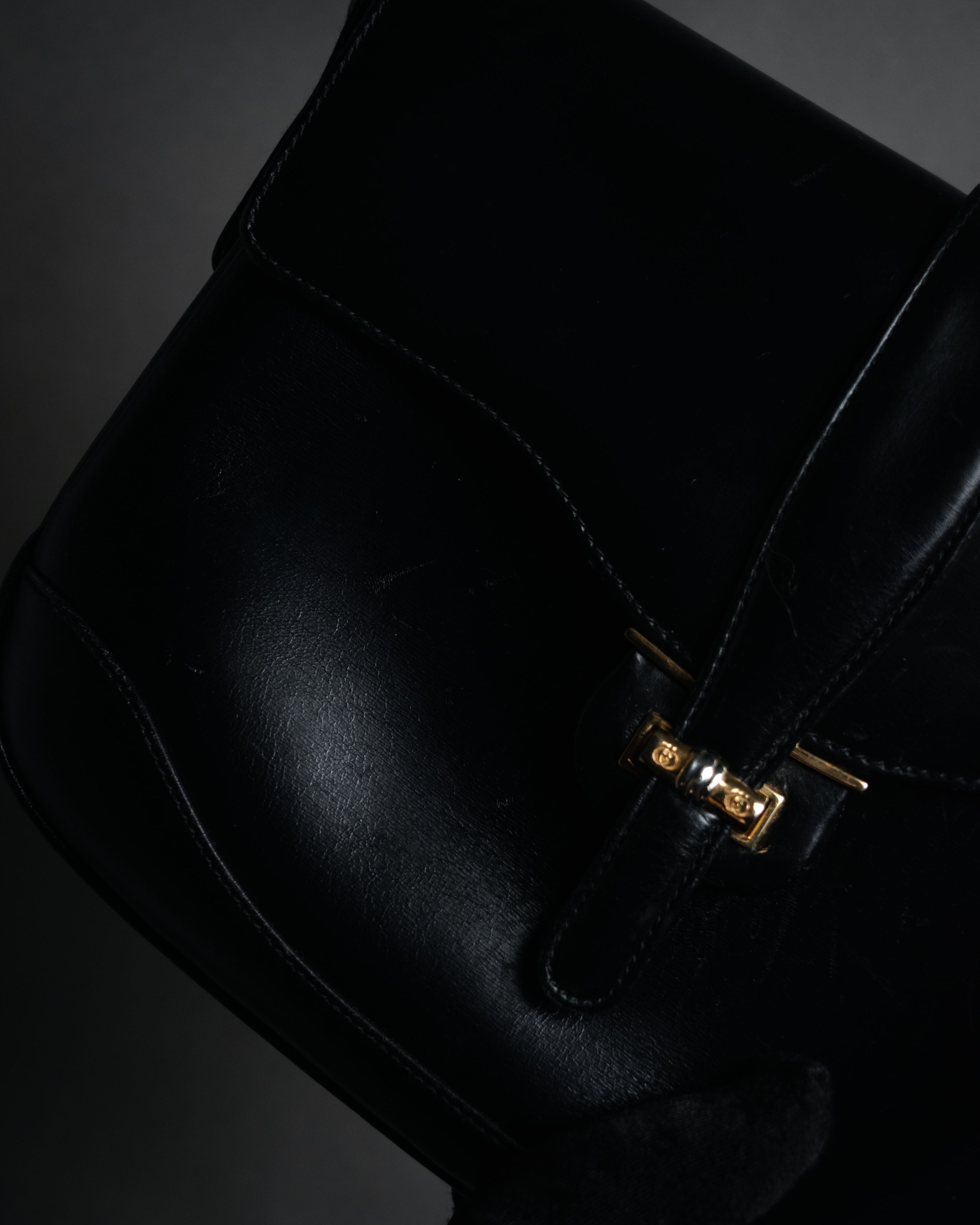 “GUCCI” 80’s box calf interlocking G shoulder bag