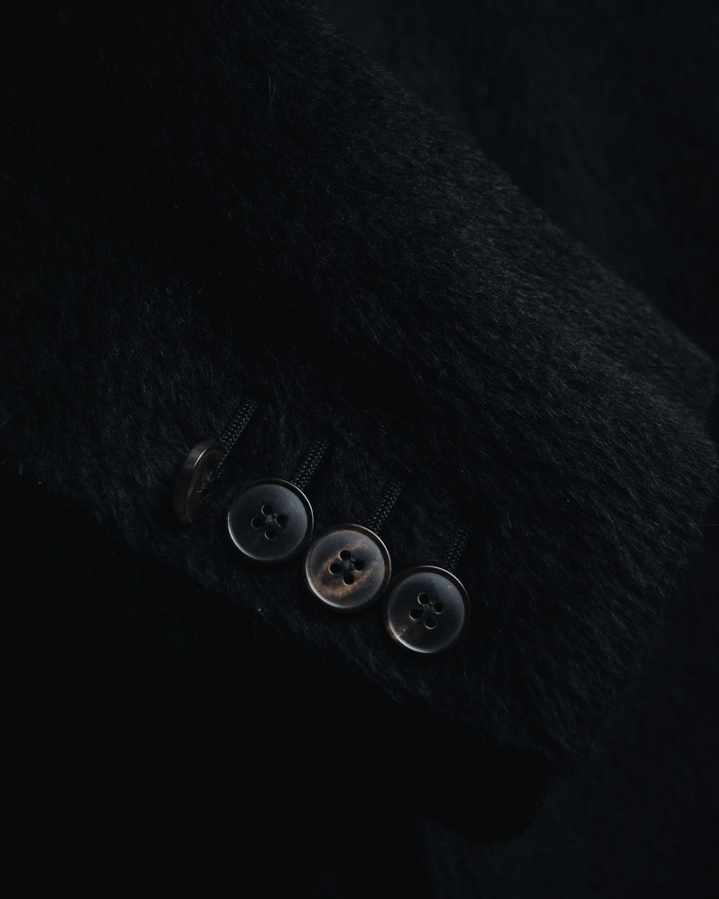 –SPECIAL– "GUCCI" 09-12’s Classically tailored llama-blend Chesterfield coat