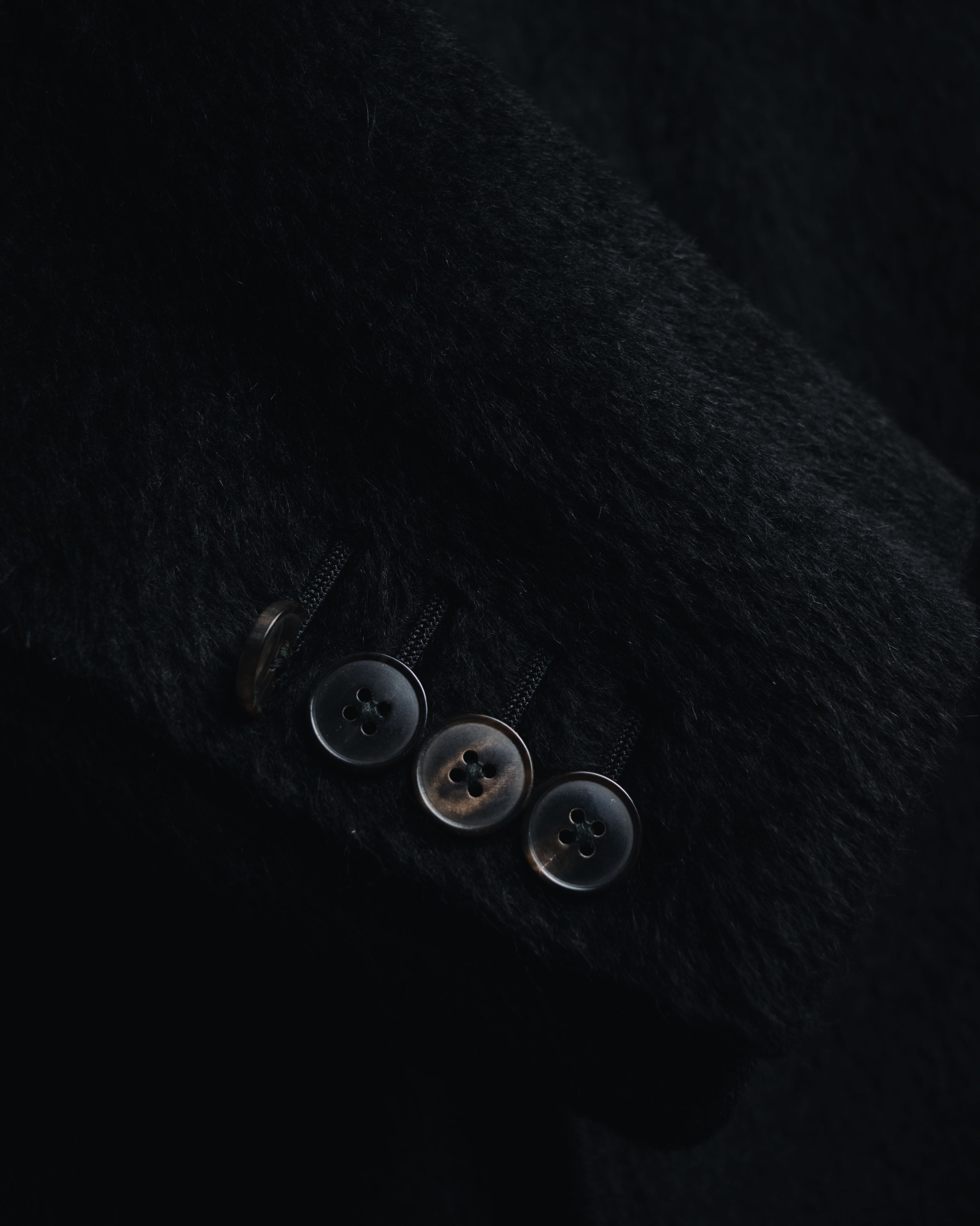 –SPECIAL– "GUCCI" 09-12’s Classically tailored llama-blend Chesterfield coat