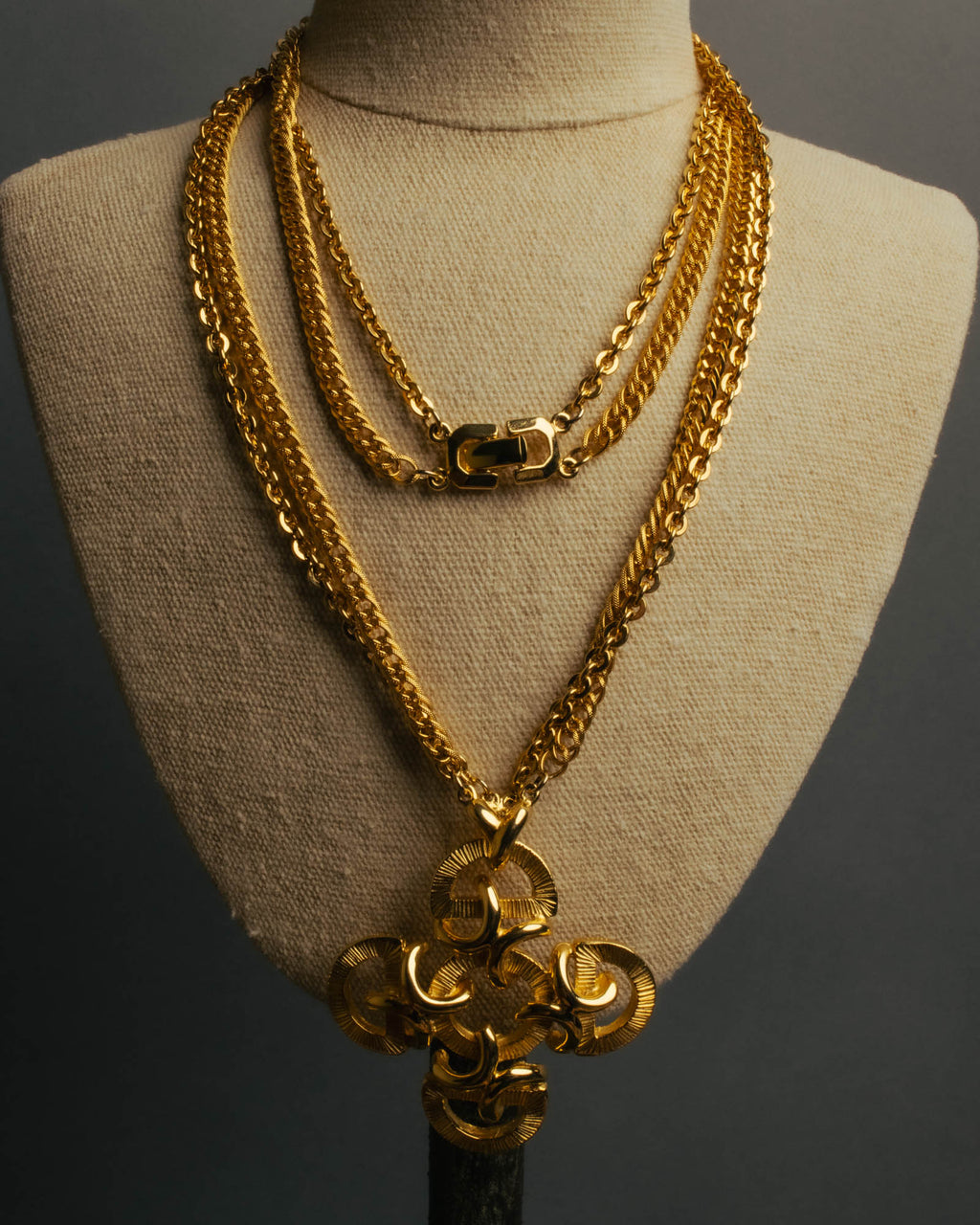 -SPECIAL- “Lucien Piccard” 70’s-80’s Gold tone cross pendant necklace