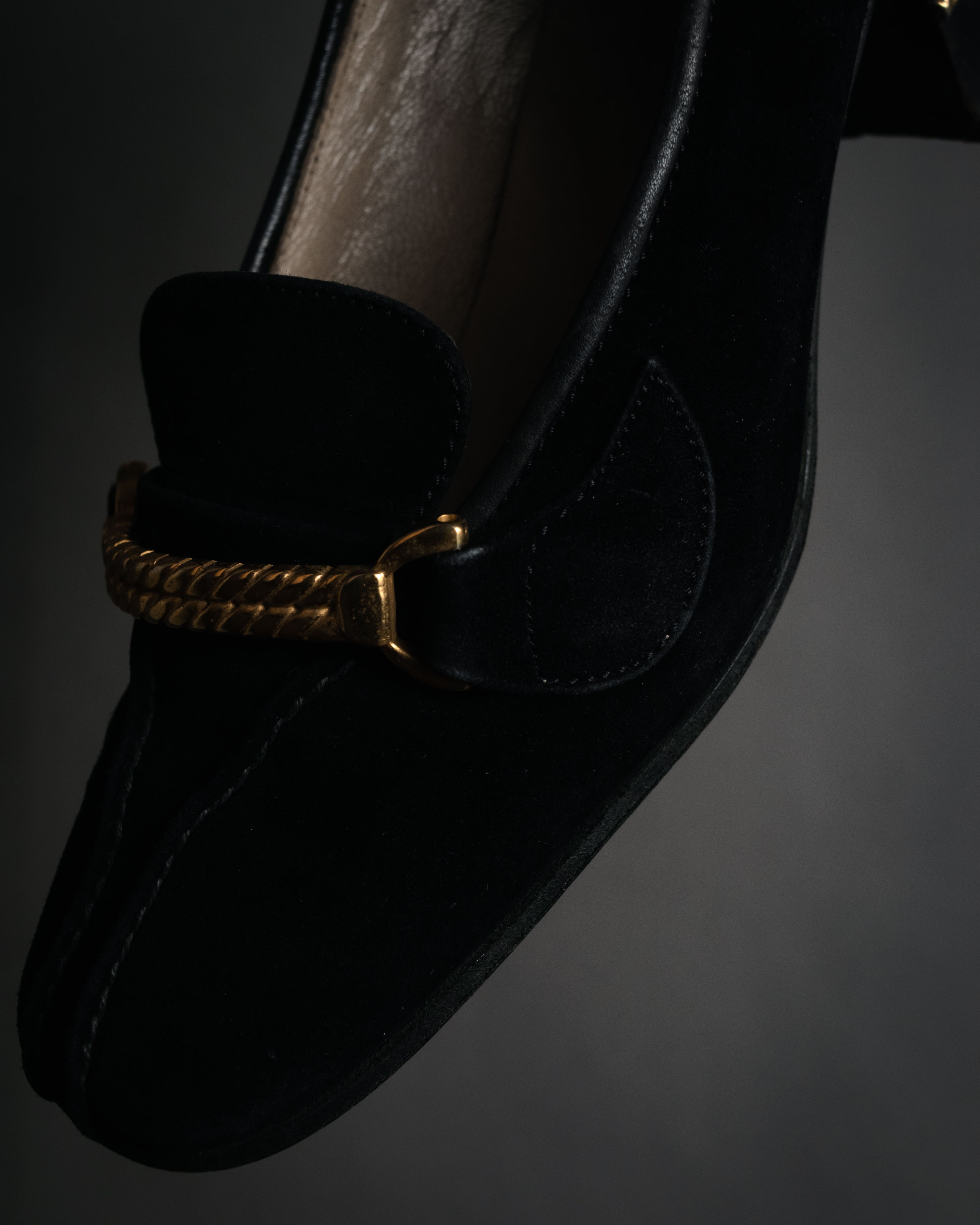“GUCCI” 90’s-00’s Suede twist horsebit heeled loafers