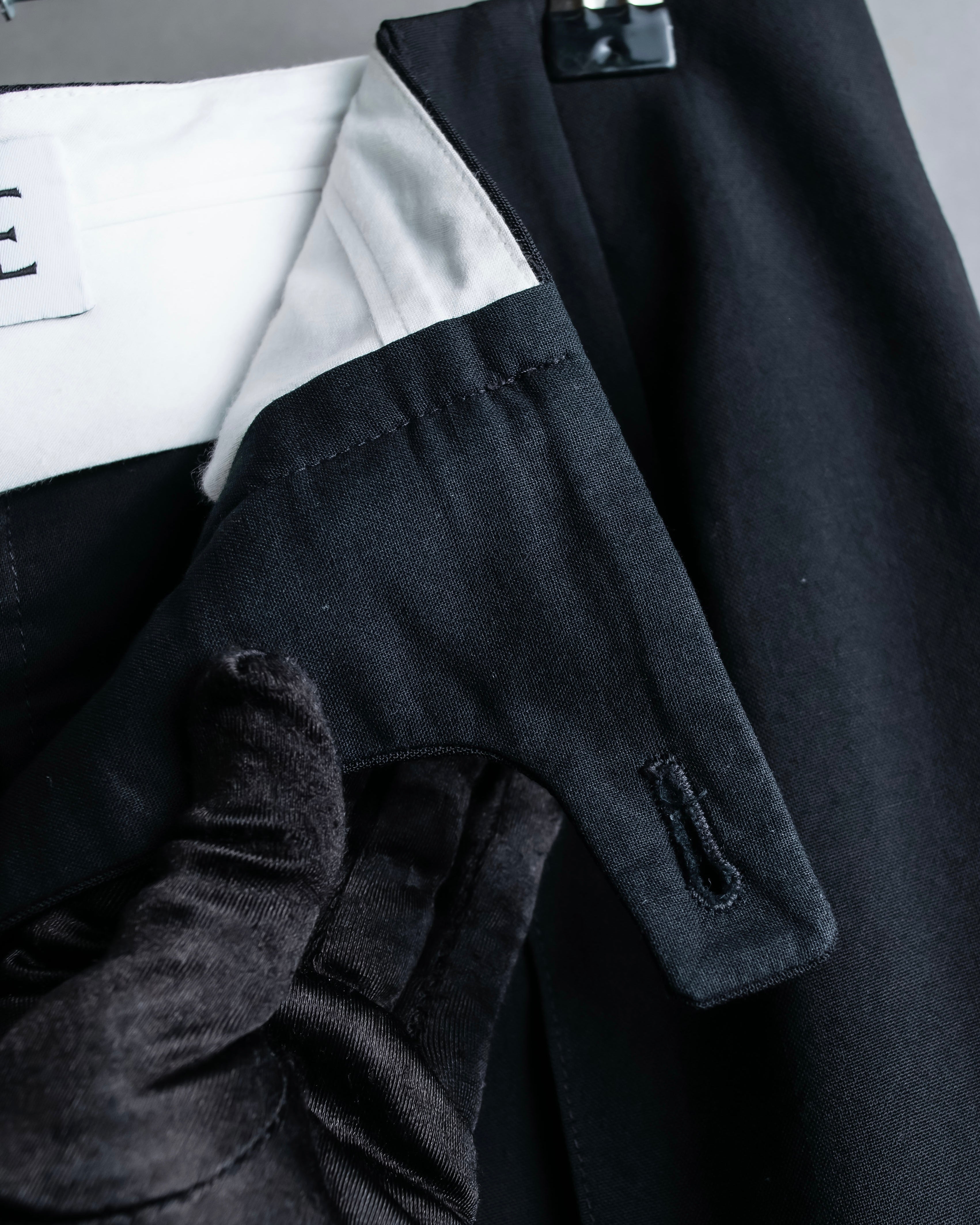 "LOEWE" Deep pleat tapered draped slacks