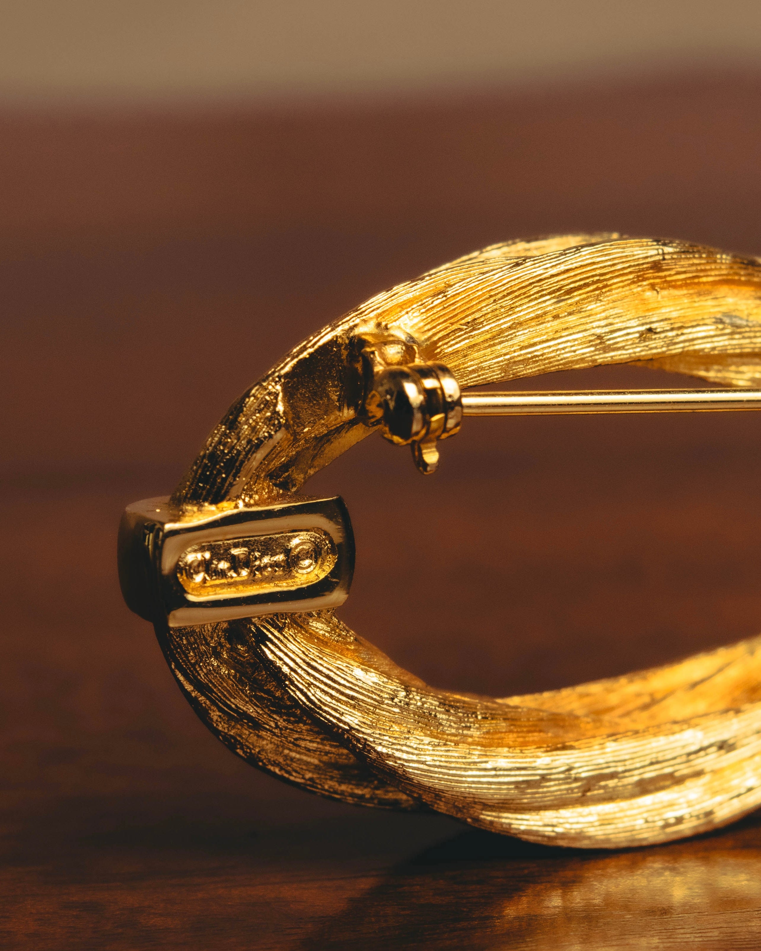 "Christian Dior" 70's Textured gold tone brooch