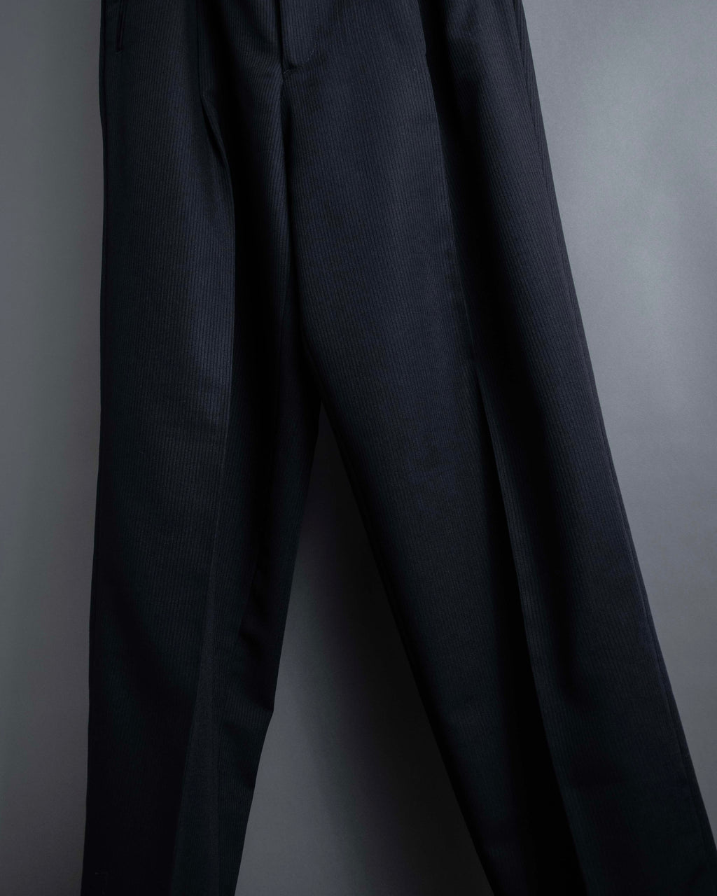 "GIORGIO ARMANI" LE COLLEZIONI line shadow stripe pattern set up