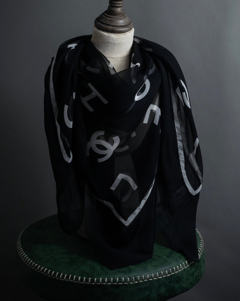 "CHANEL" Typography logo engraved large scarf