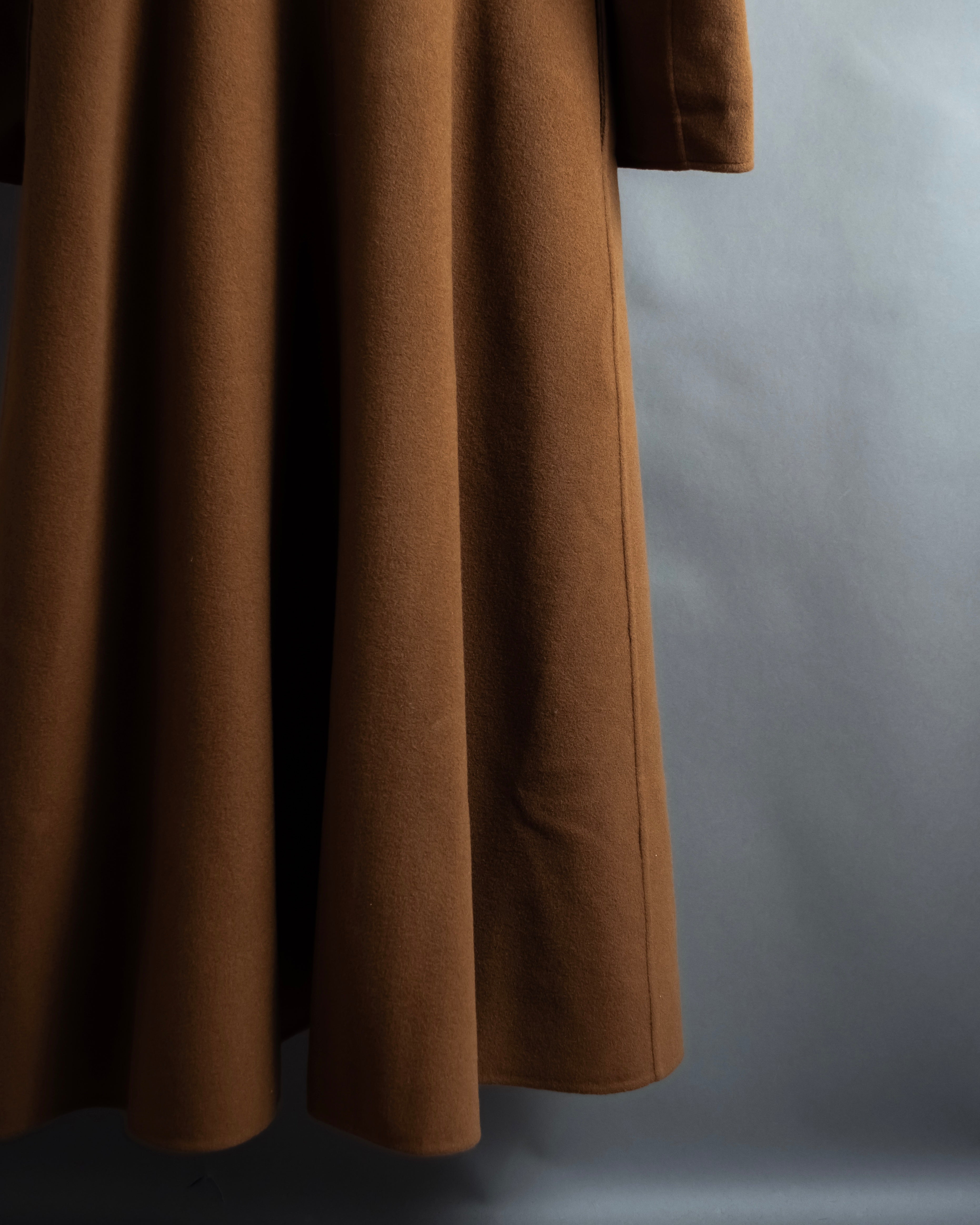 -SPECIAL- "Christian Dior" 80's-90's
Shaped flare silhouette collarless coat