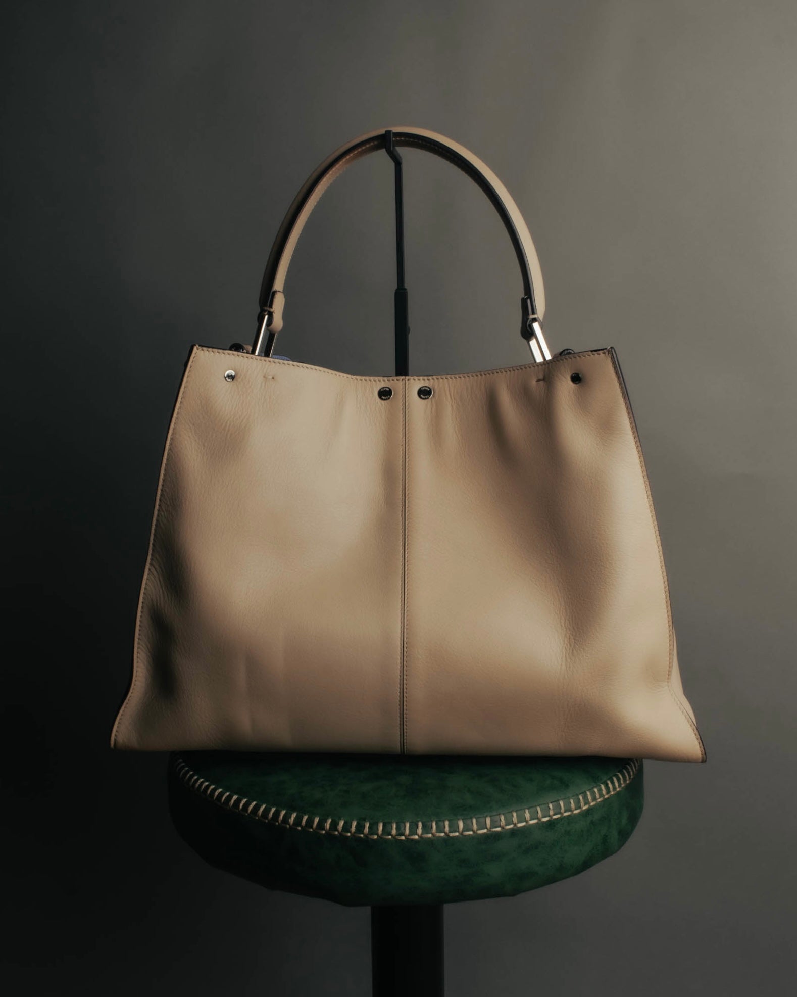 "FENDI" 2010's Soft leather peekaboo x lite handbag