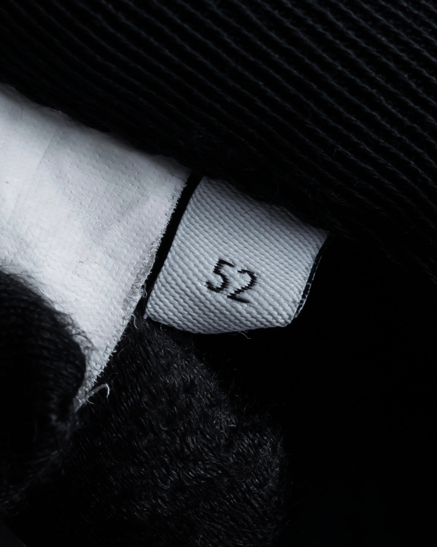 "LOEWE" Three-dimensional pattern design wide slacks