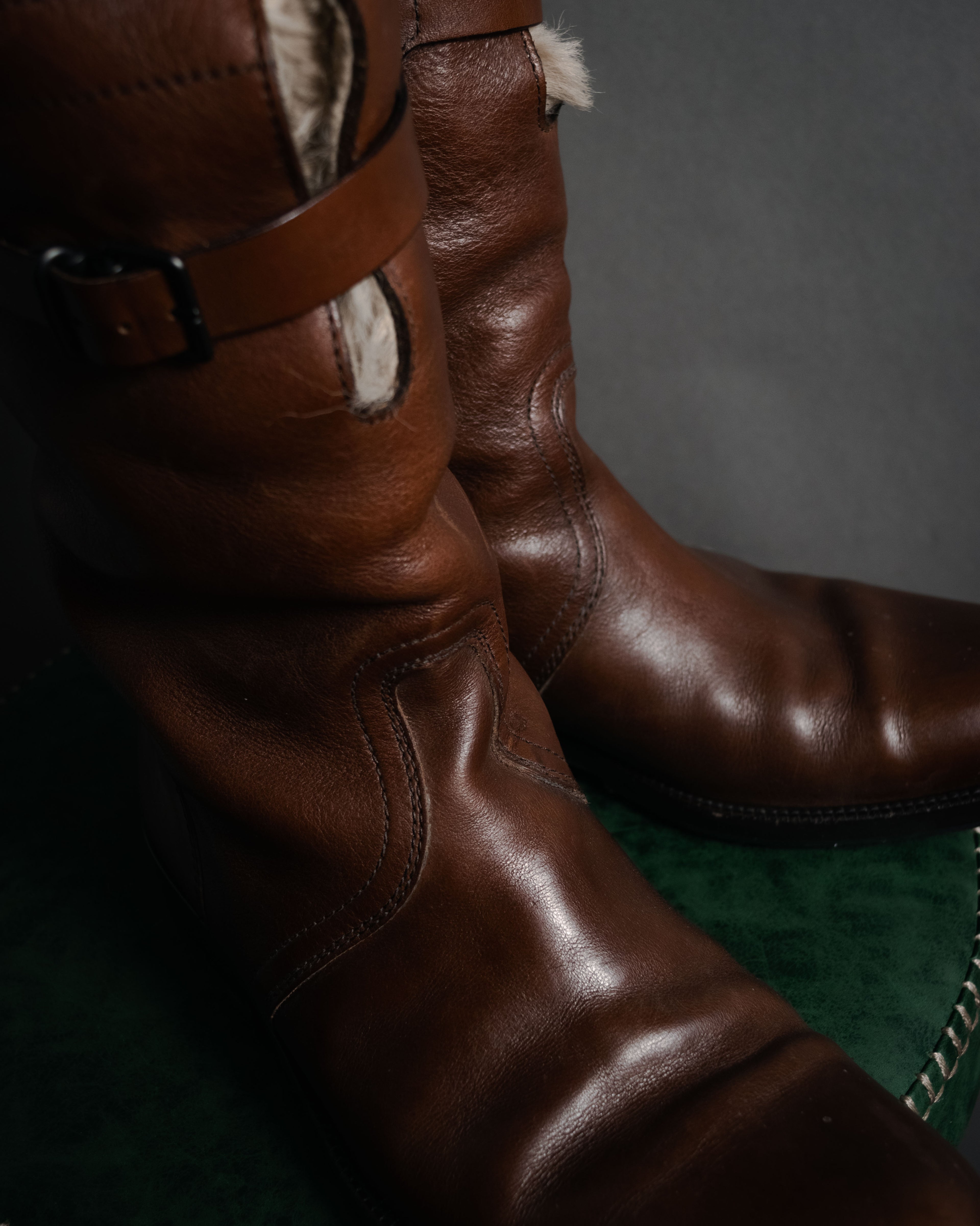 "GUCCI" 90’s-00’s shearling lined engineer boots