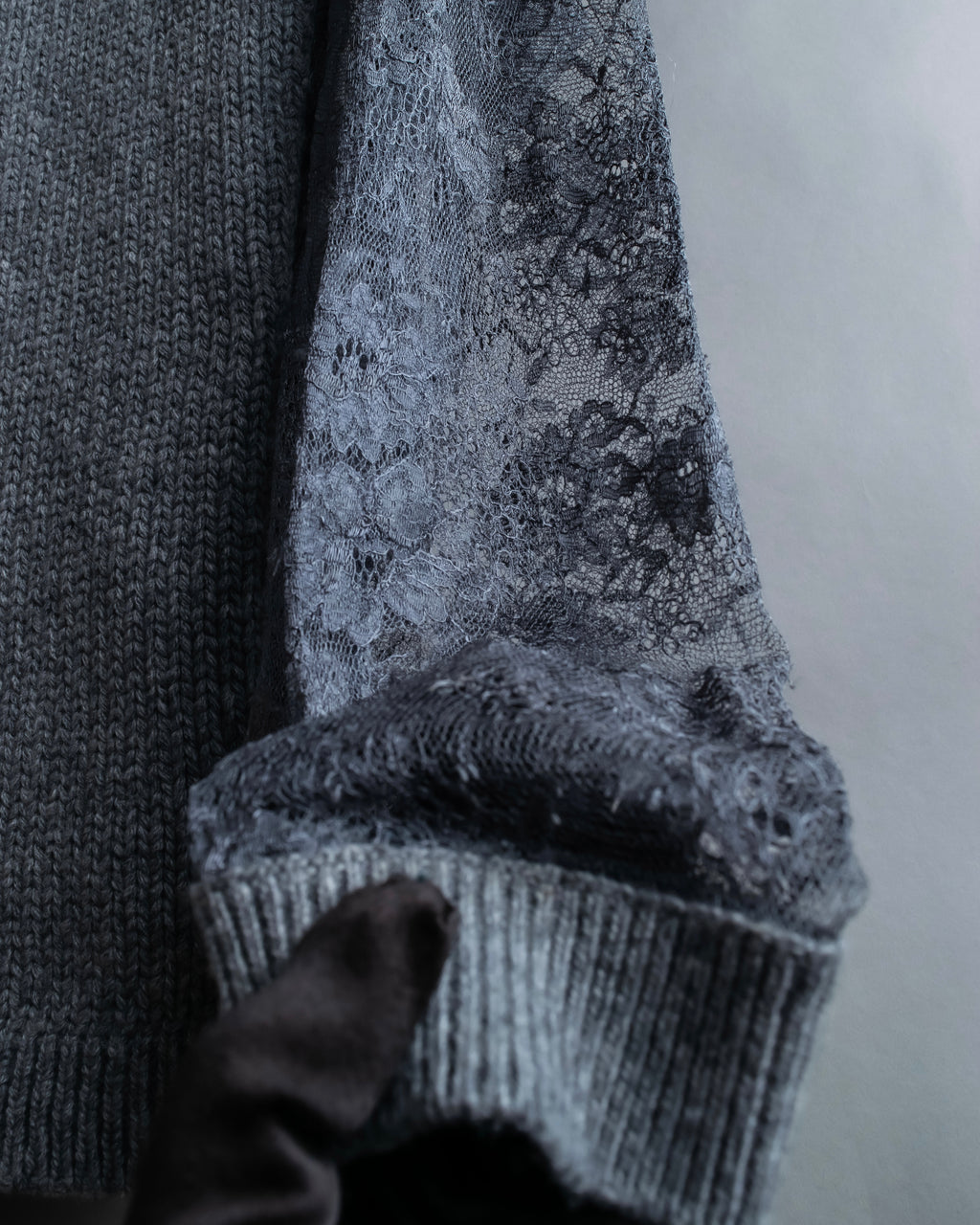 "VALENTINO" Floral lace cable knit docking design pullover