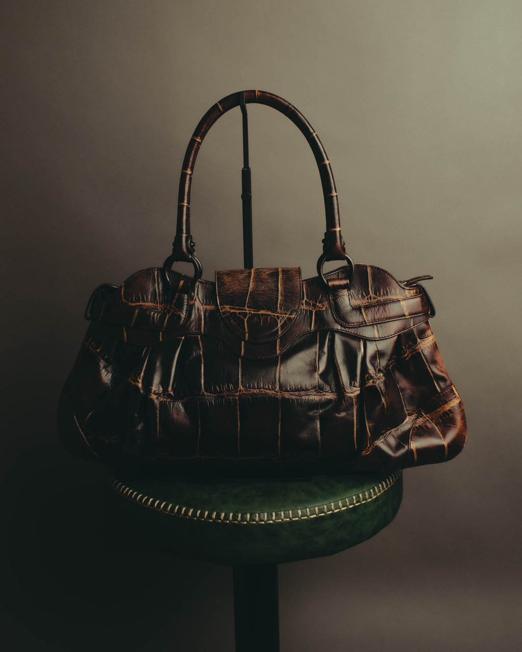 "Salvatore Ferragamo" 00's-10's Glossy crocodile embossed leather handbag