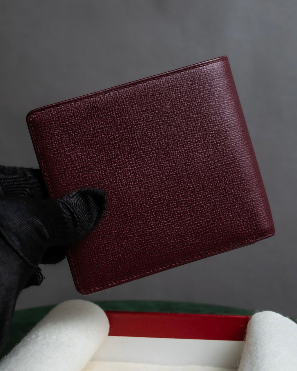 "Cartier" Les Must de Cartier bi-fold leather wallet