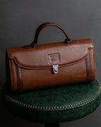 "BURBERRYS" Horizontal design camel grained leather bag