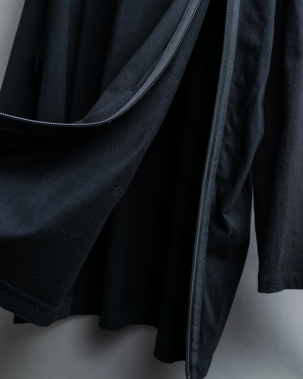 "Ground Y" Double zip design long tops