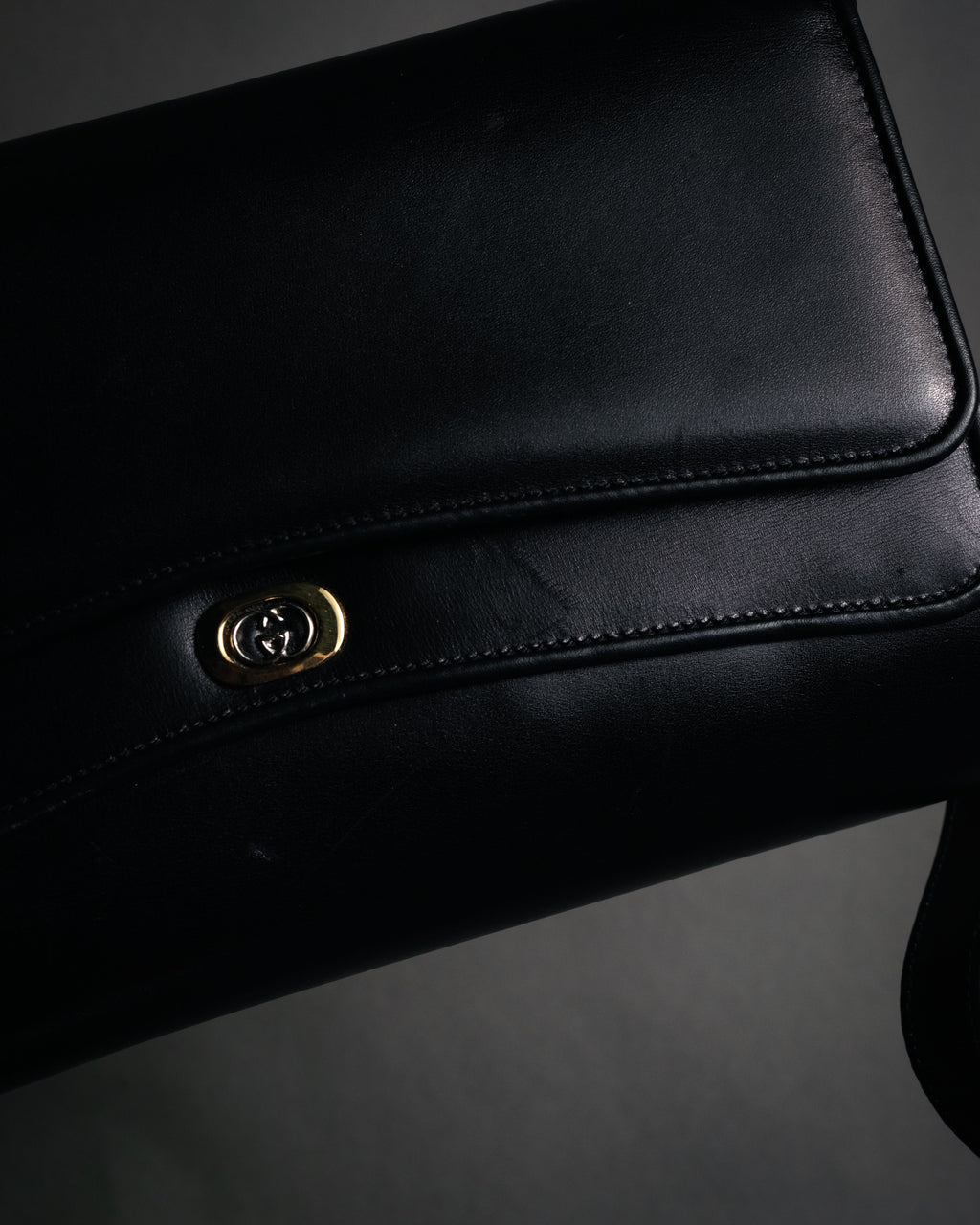 "GUCCI" 70’s-80’s Crest logo leather shoulder bag
