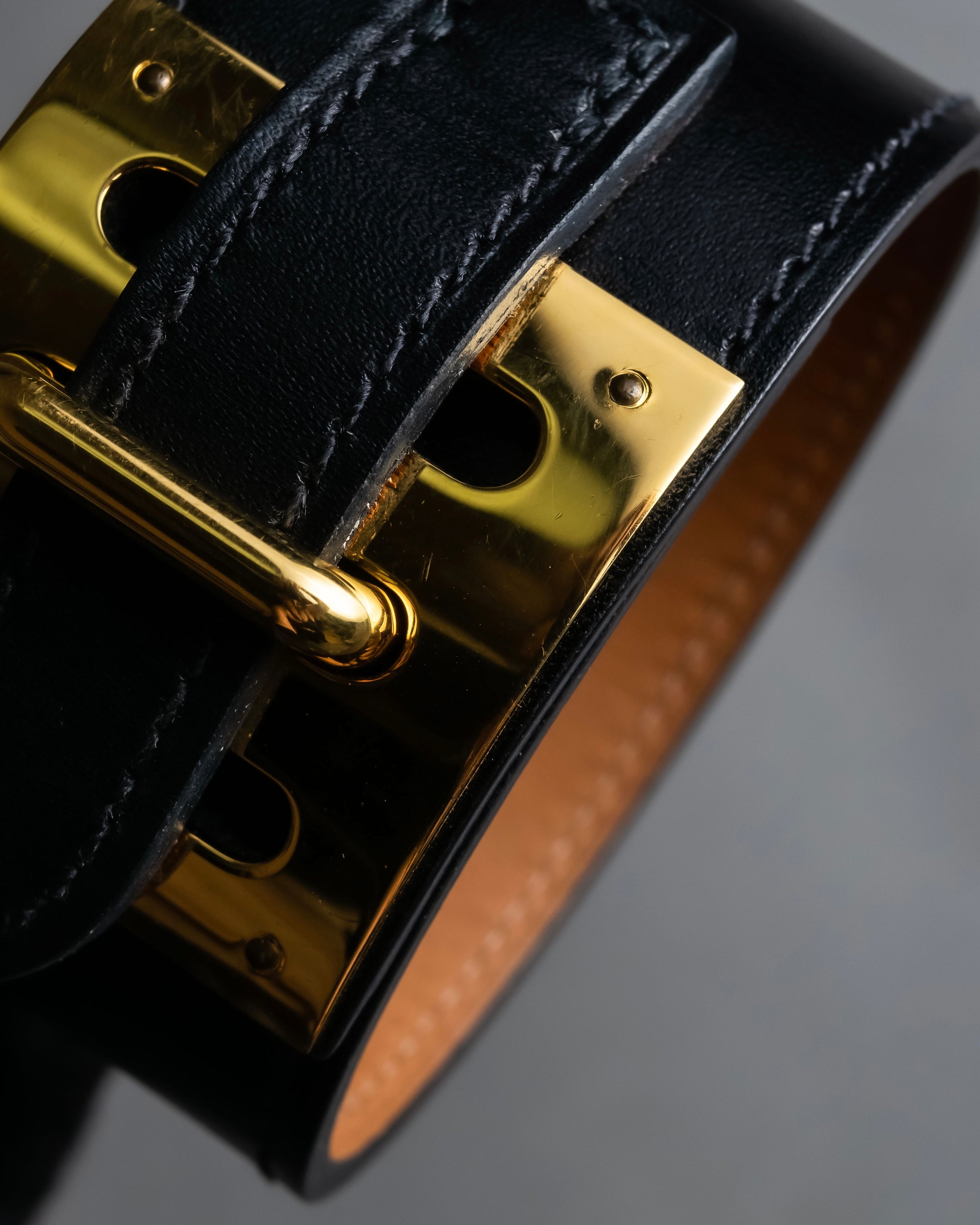 "HERMES" 2014 collection Kelly design leather bangle