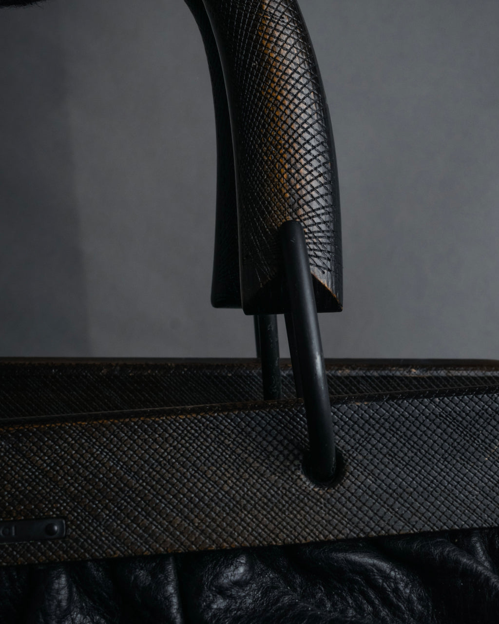 –SPECIAL– “GUCCI”
90’s-00’s Framed gathered leather handbag