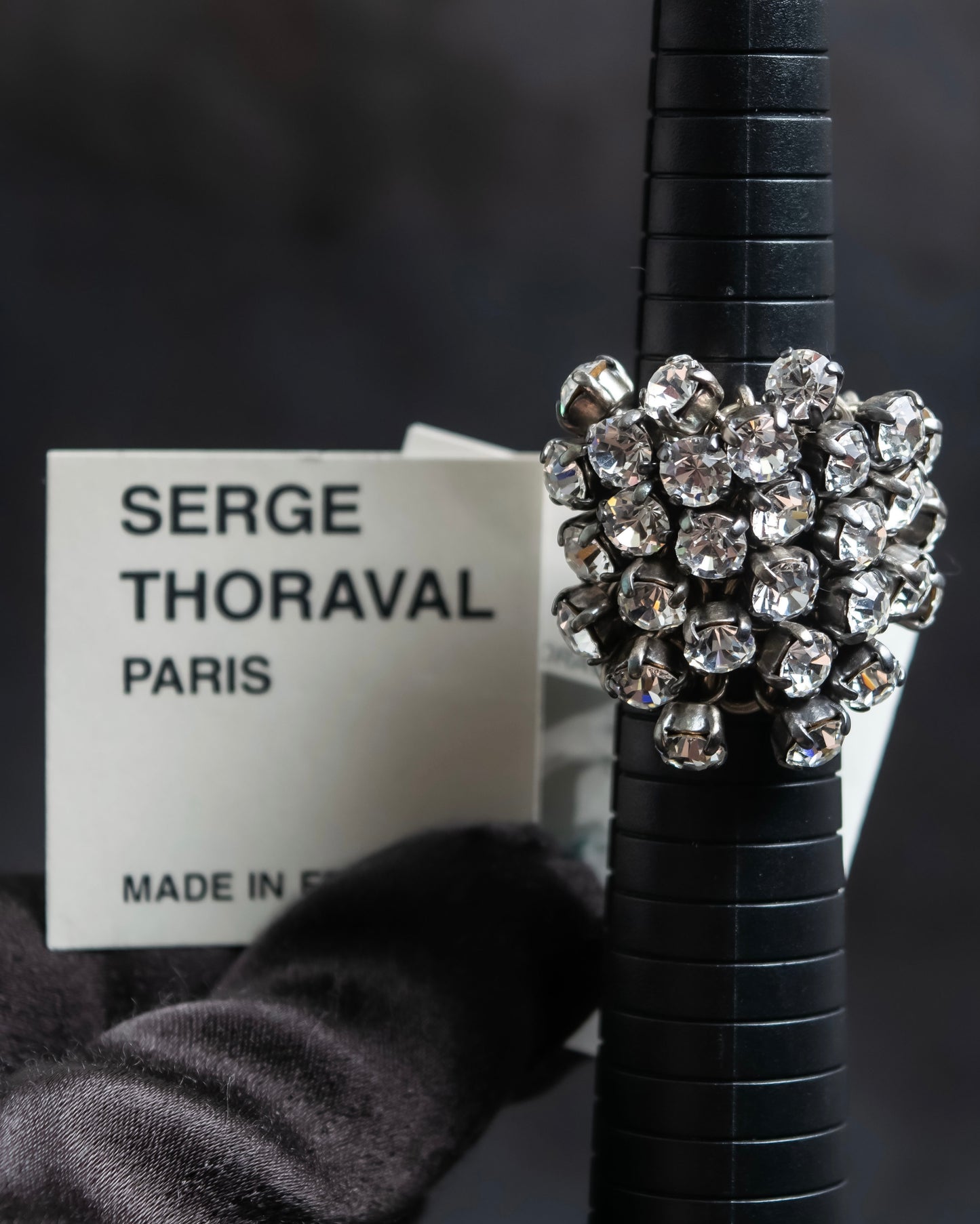 "SERGE THORAVAL" Crystal top chain braided ring