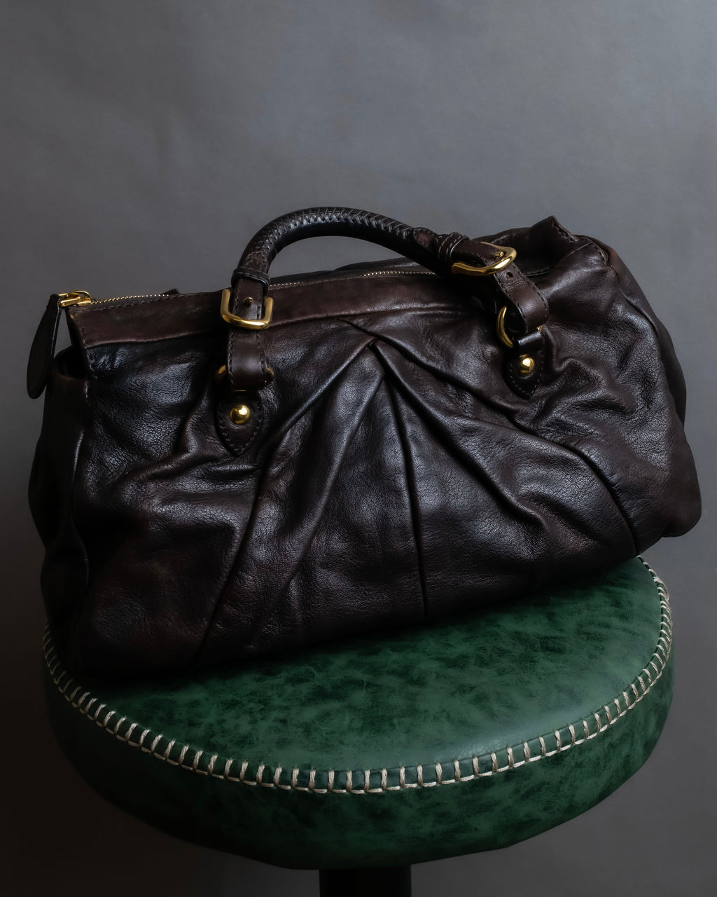 "MIU MIU" Tuck pleat design leather hand bag