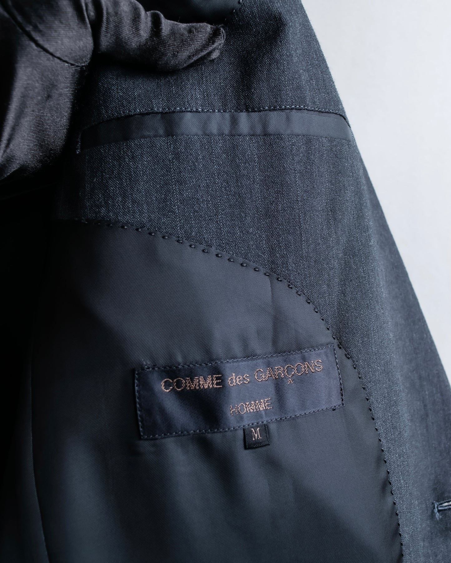 "COMME des GARCONS
HOMME" Notch lapel tailored jacket & wide tapered slacks charcoal gray set up