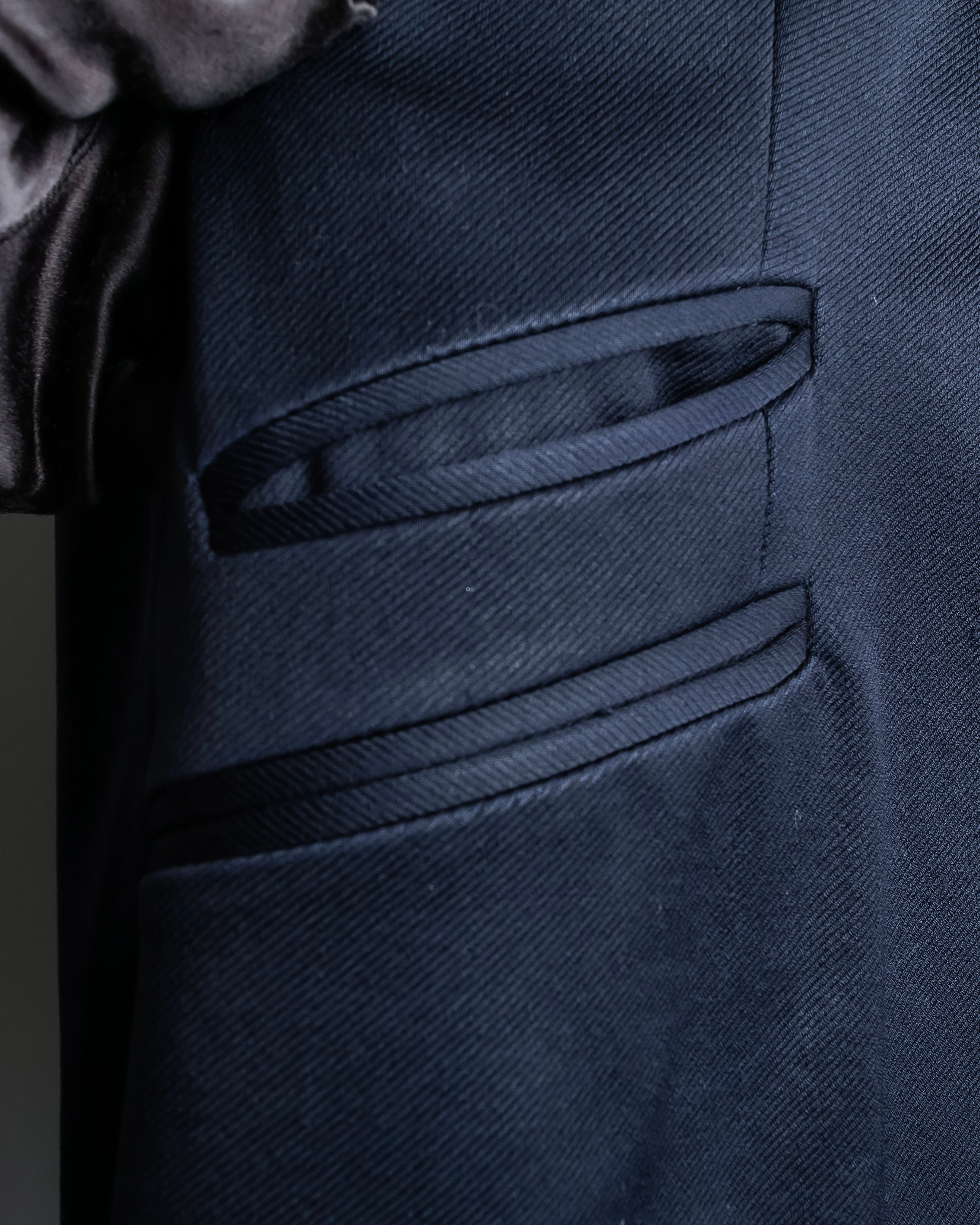 "GUCCI" Shawl collar glossy black jacket