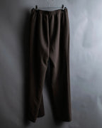 "SHIZUKA KOMURO" Dark brown color easy waist slacks