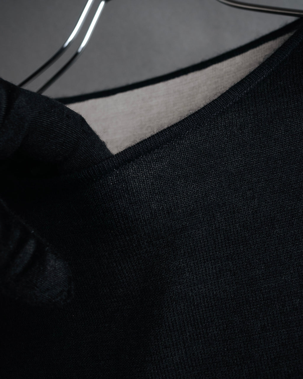 “CHANEL” 90’s-00’s Abstract grid knit top