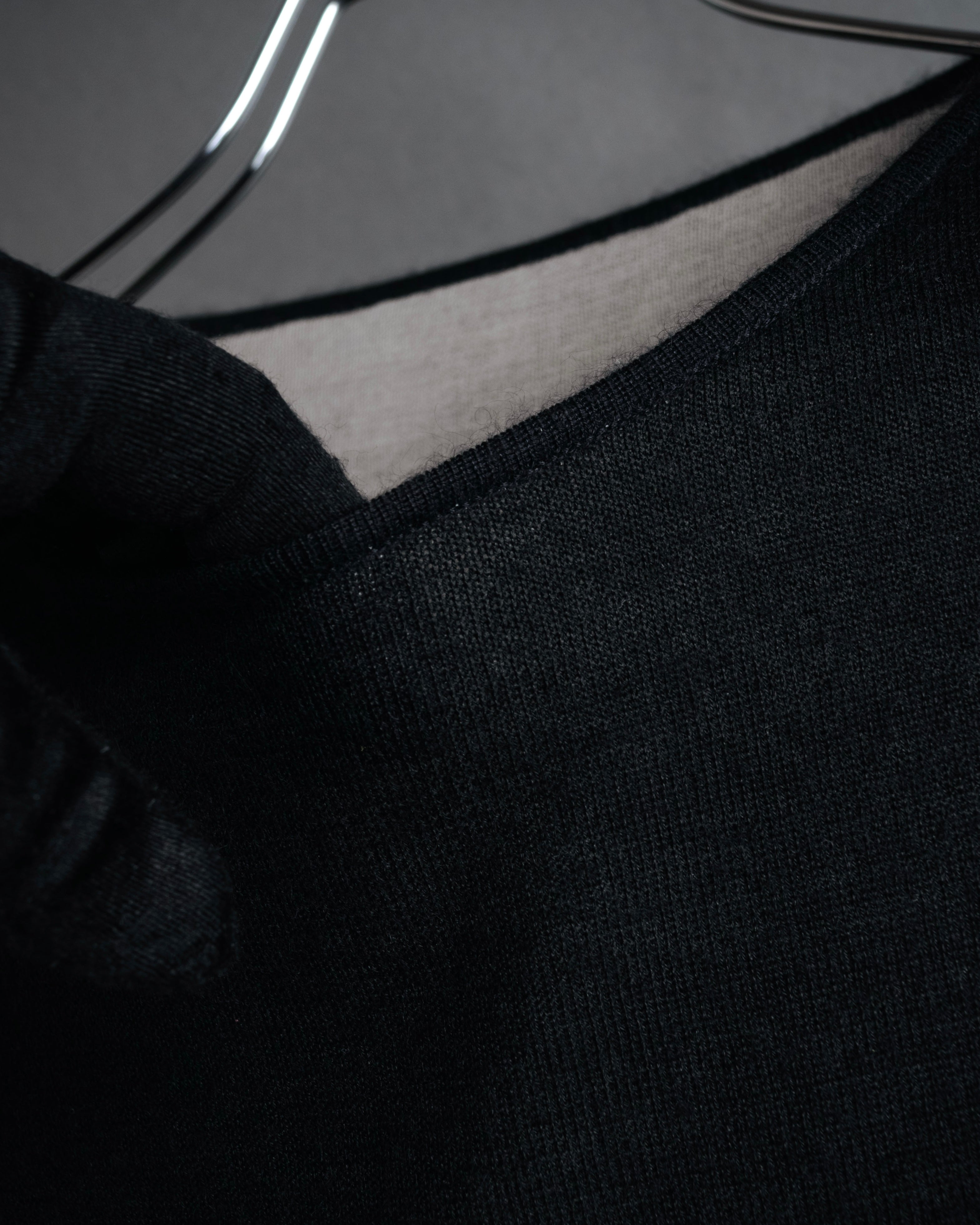 “CHANEL” 90’s-00’s Abstract grid knit top