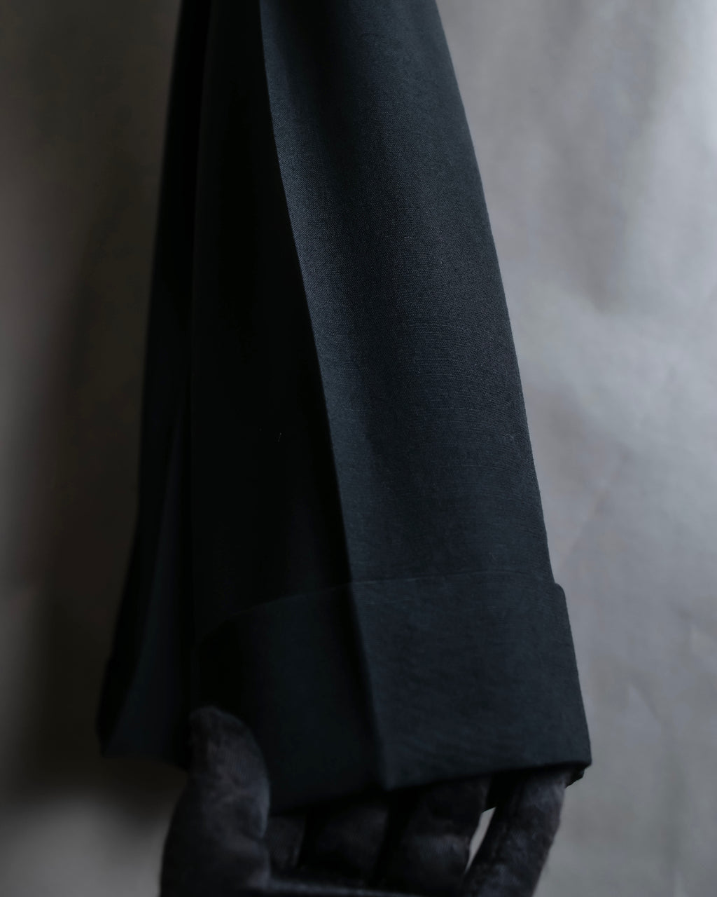 "JEAN PAUL GAULTIER FEMME"
 High-waisted straight draping slacks