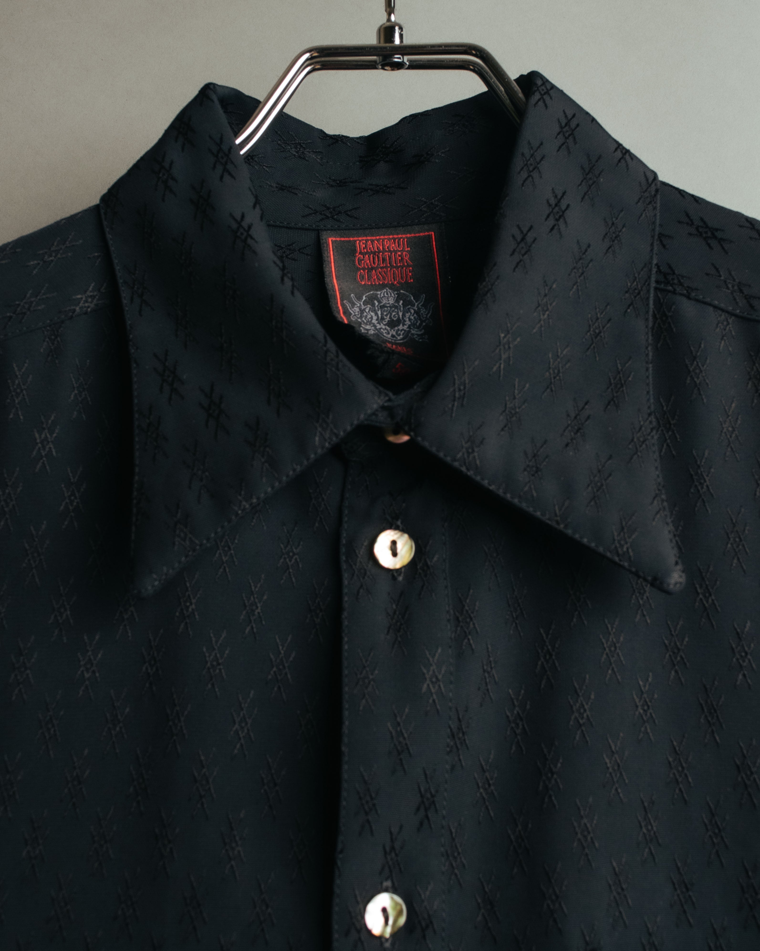 "Jean Paul Gaultier Classique" 90's Geometric jacquard total-pattern shirt with shell buttons