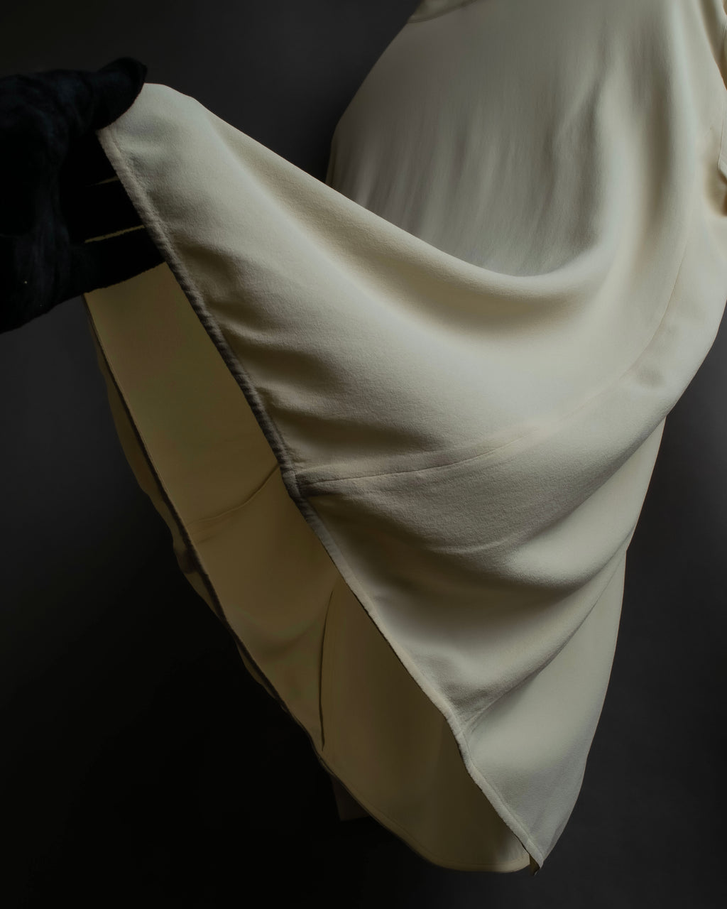 "GIORGIO ARMANI" Ivory color no collar silk shirt