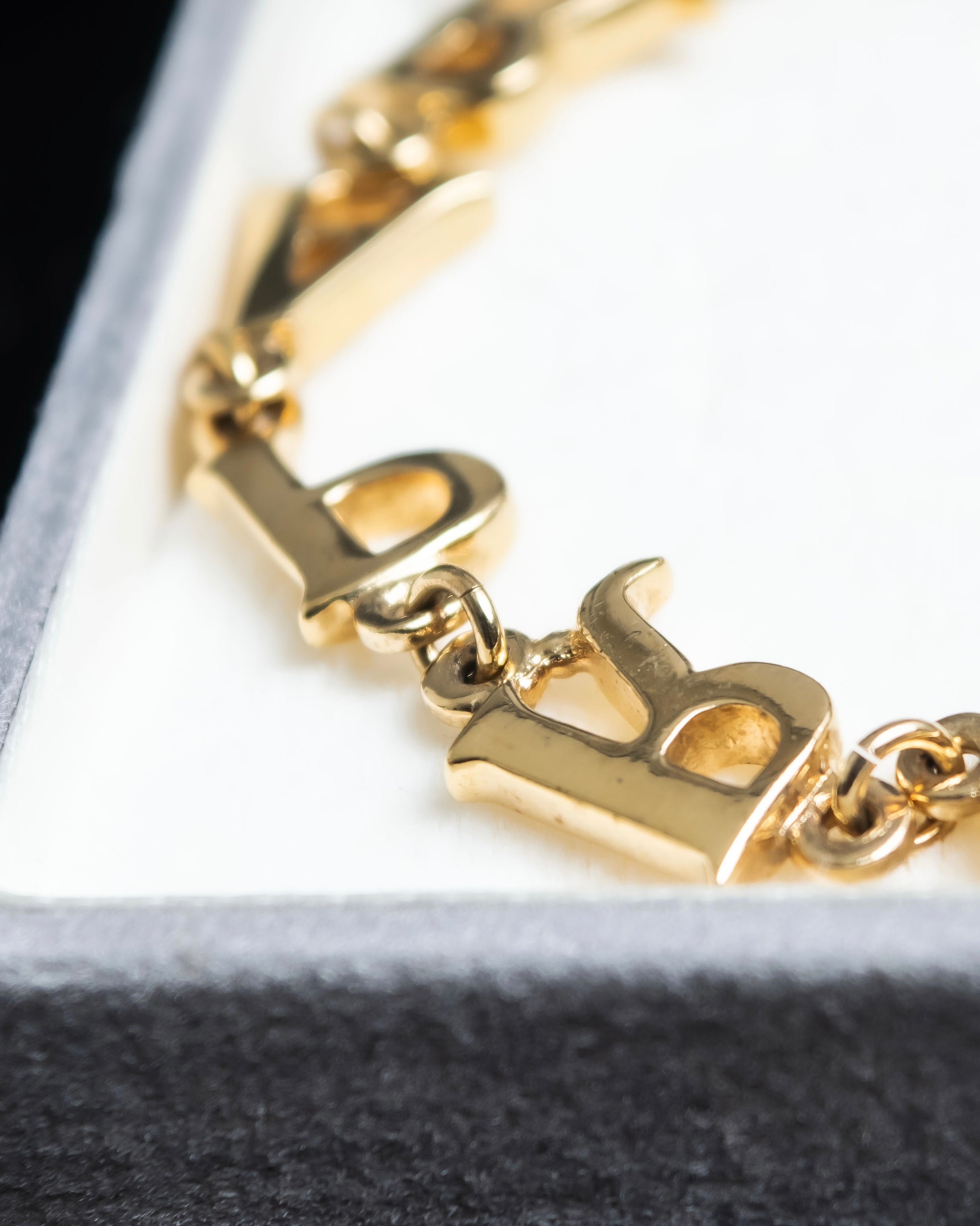 "Christian Dior" DIOR＆PARIS motif gold bracelet