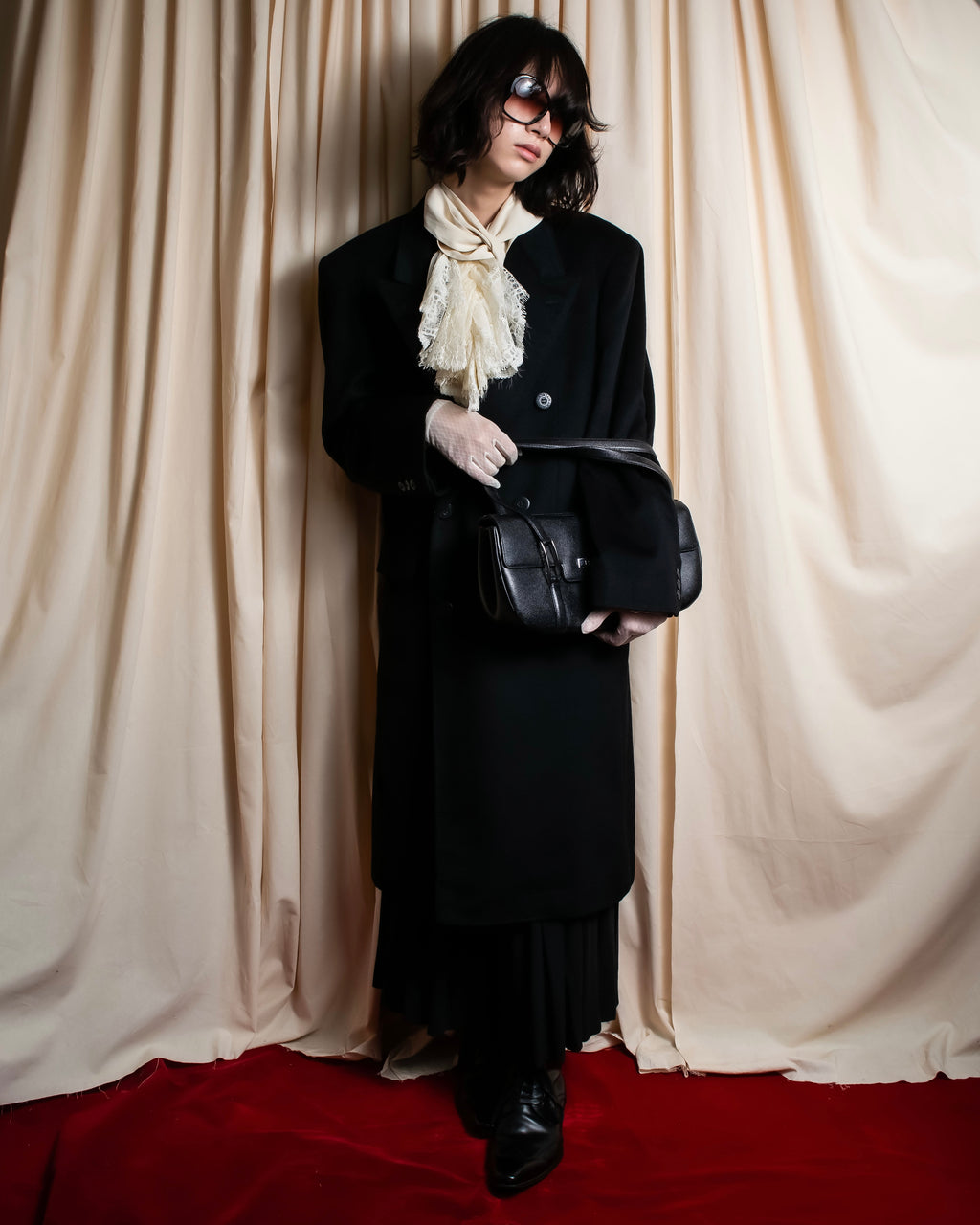 "GUCCI" Michele period frill lace silk bowtie shirt