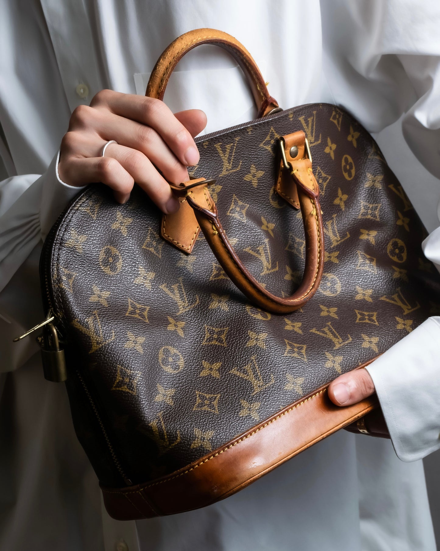 "LOUIS VUITTON" Alma series monogram pattern one handle bag