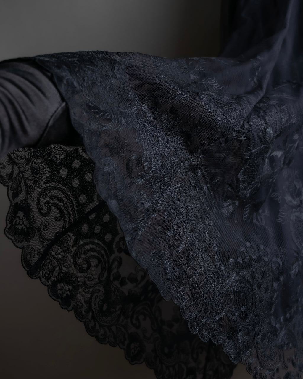 "LOUIS VUITTON" Tiered embroidered design flared skirt