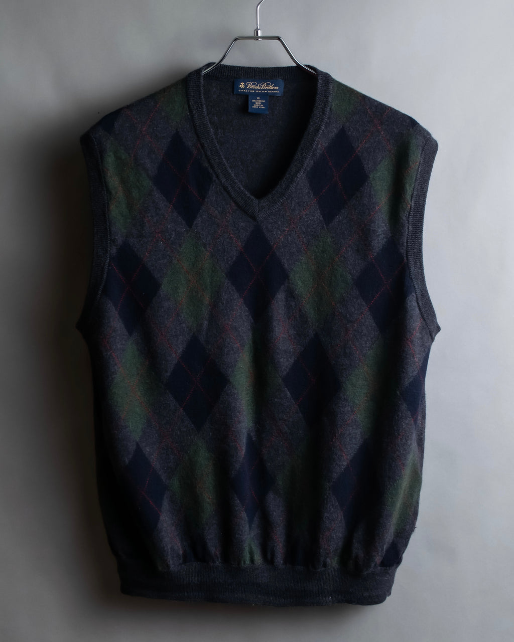 "Vintage argyle pattern knit vest"
