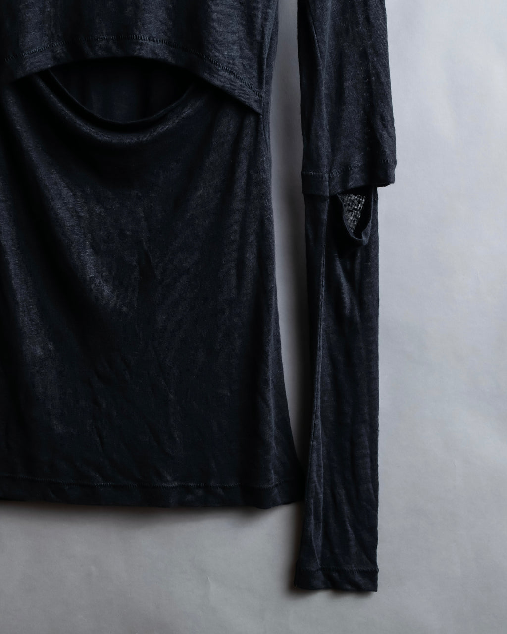 "Acne" Back＆sleeve cutting slit design pullover