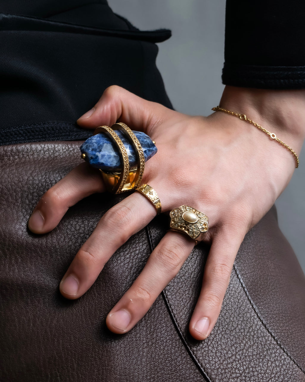 “Dior” Star-shaped pearl gold ring