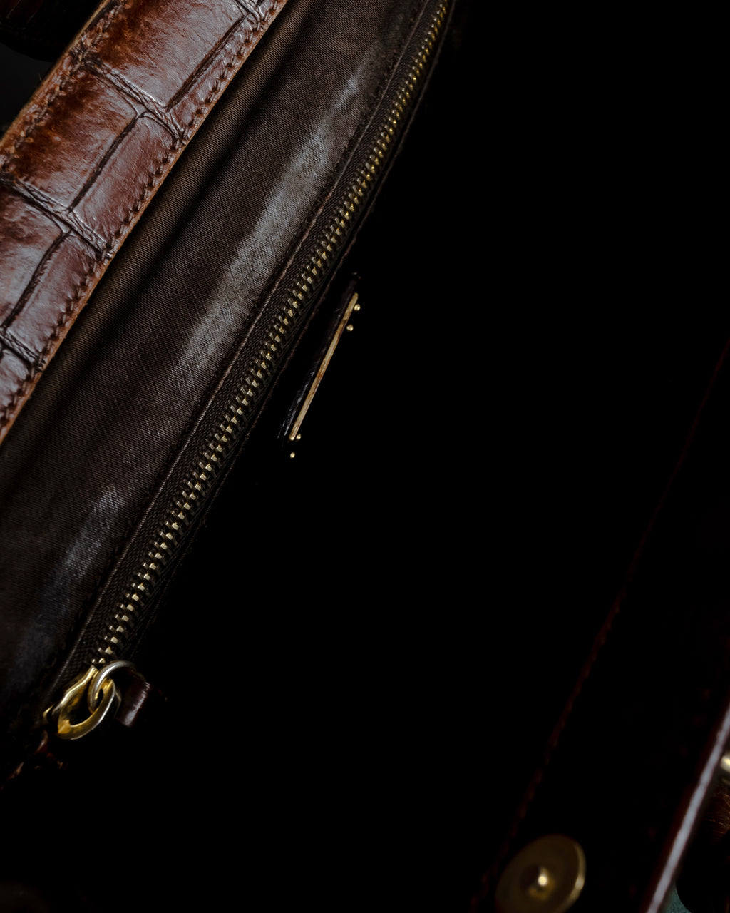 "MIU MIU" Antique design crocodile embossed leather 2way bag