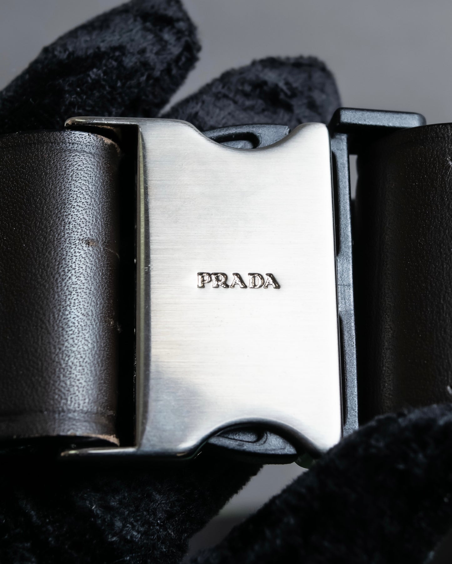 "PRADA" Beautiful smooth leather GI buckle belt