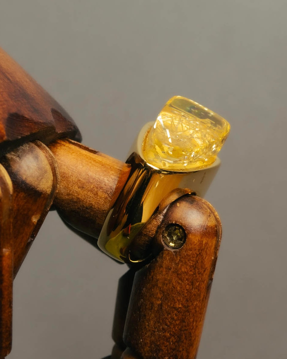 "Chloé" 2010's Amber resin statement ring