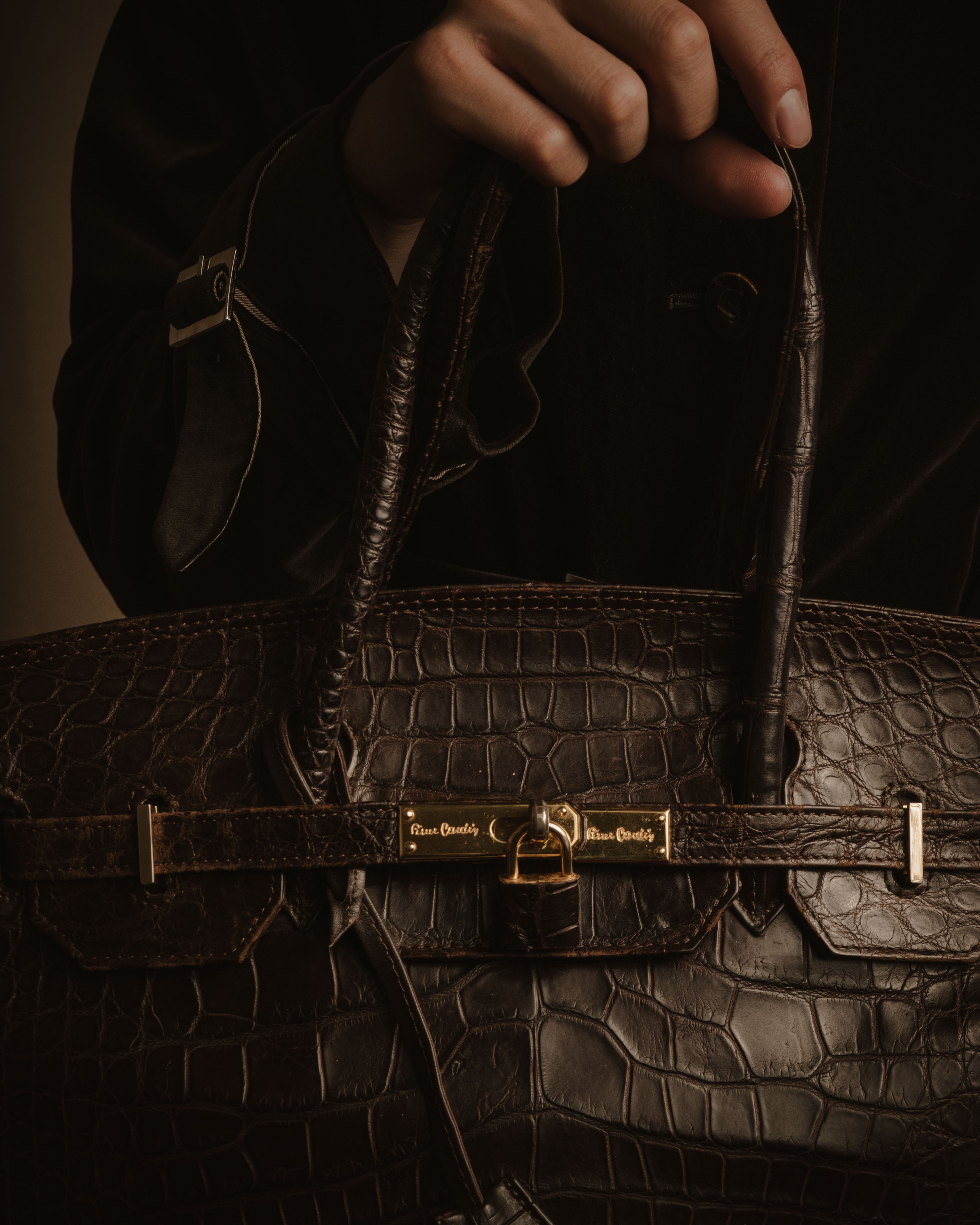 -SPECIAL- "Pierre Cardin"
90’s real crocodile leather top handle bag