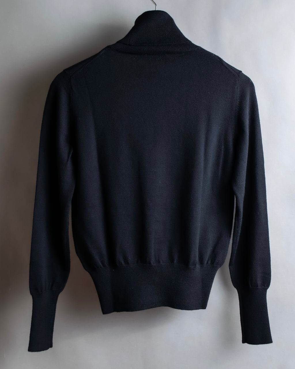 "Vivienne Westwood RED LABEL"
Orb embroidery high neck short length knit