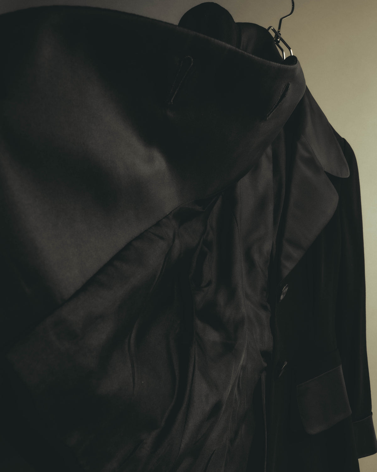 "DONNA KARAN NEW YORK" 90's Satin trimmed wool blazer