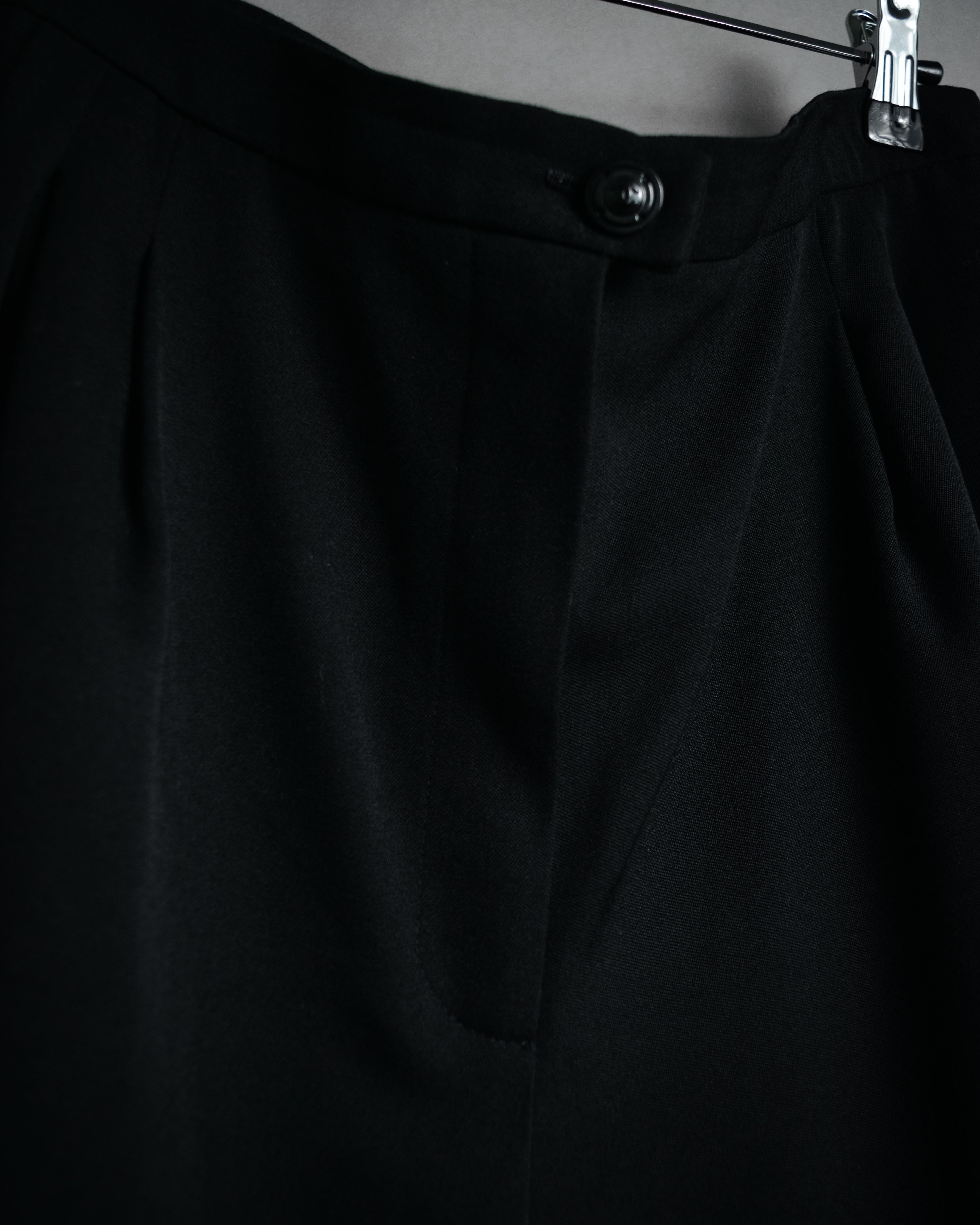–SPECIAL– “CHANEL” 97AW Wide tuck trousers