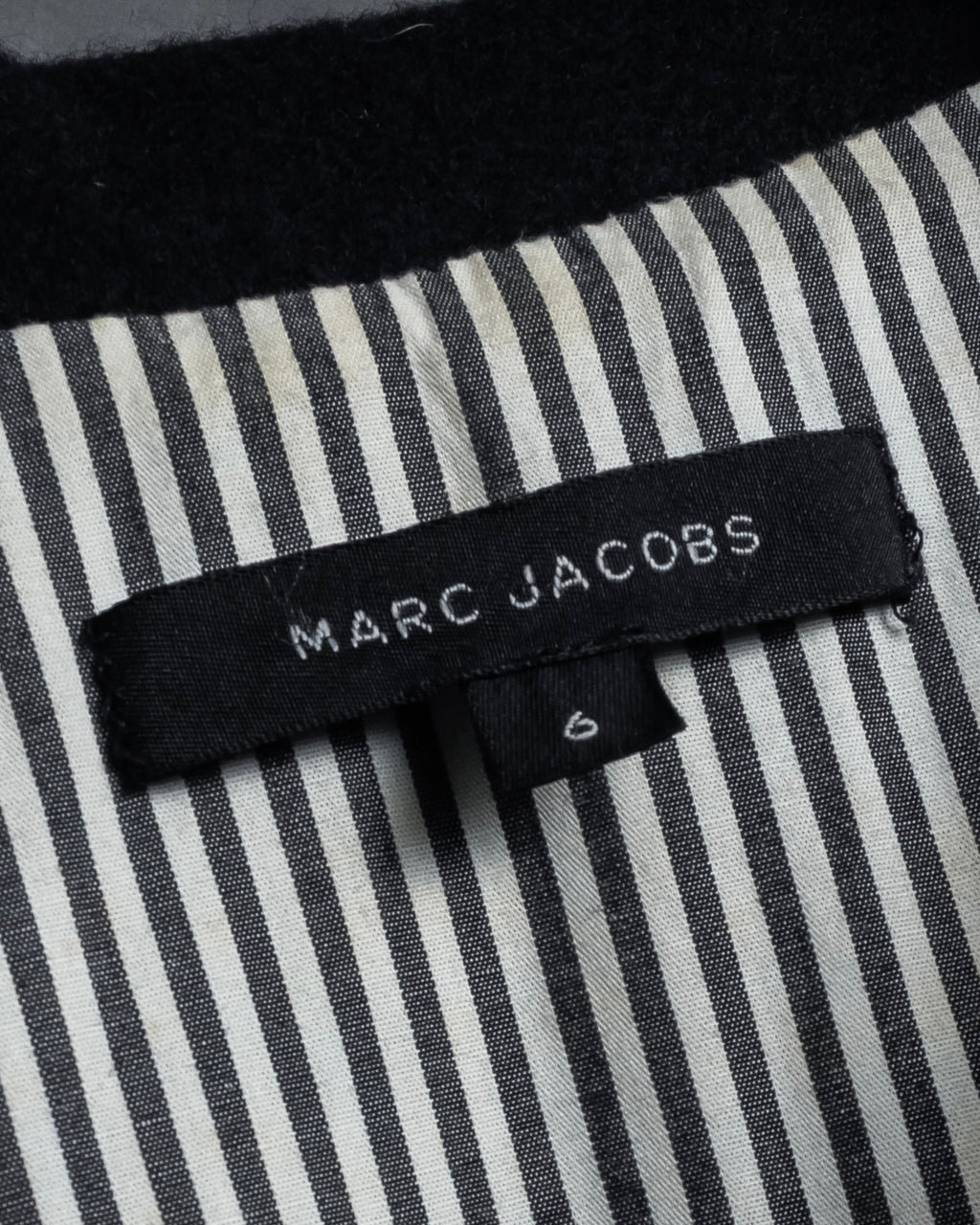"Marc Jacobs" A soft flowing flared silhouette long coat