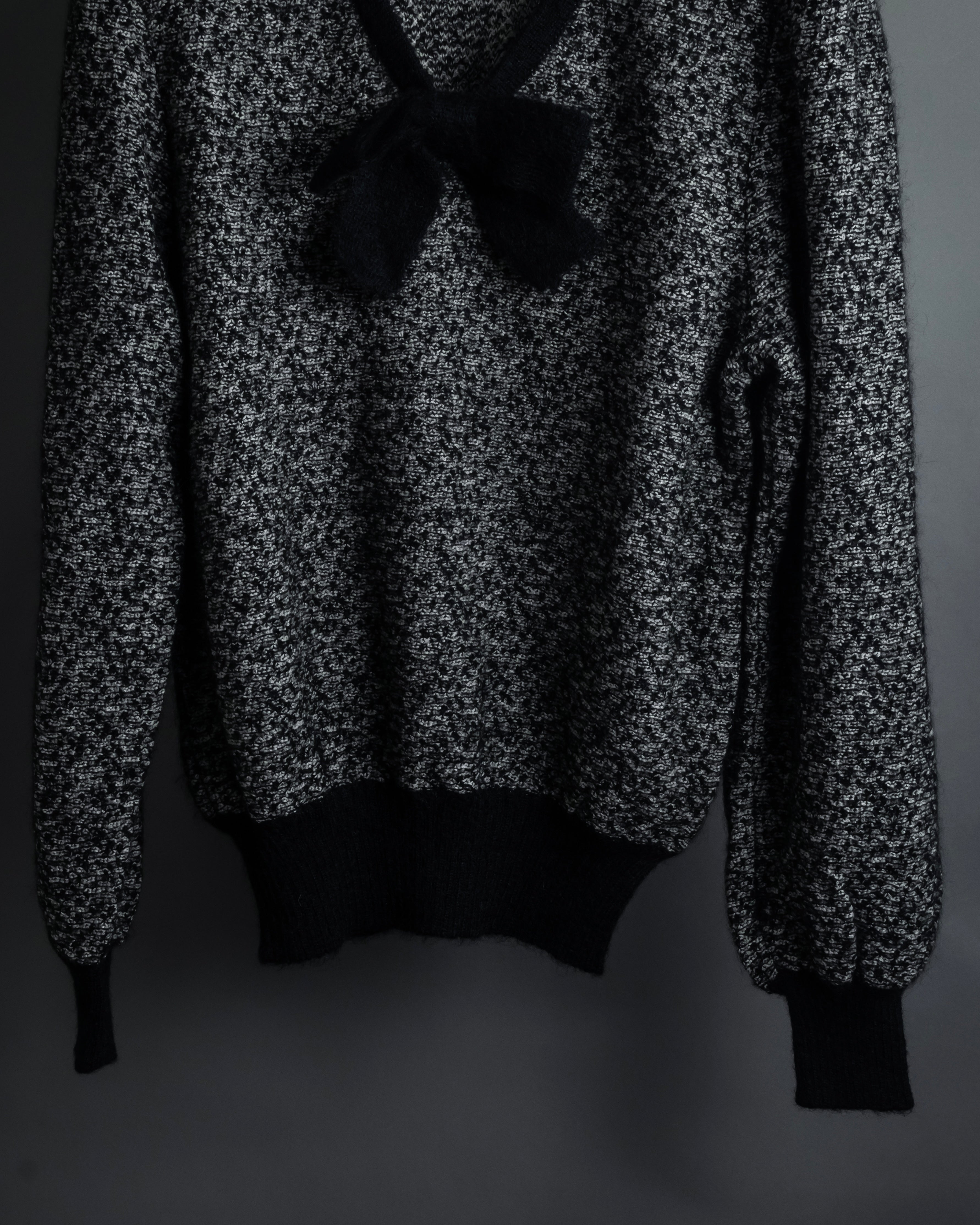 "Christian Dior PRETA PORTER"
Ribbon design mixed yarn knit pullover