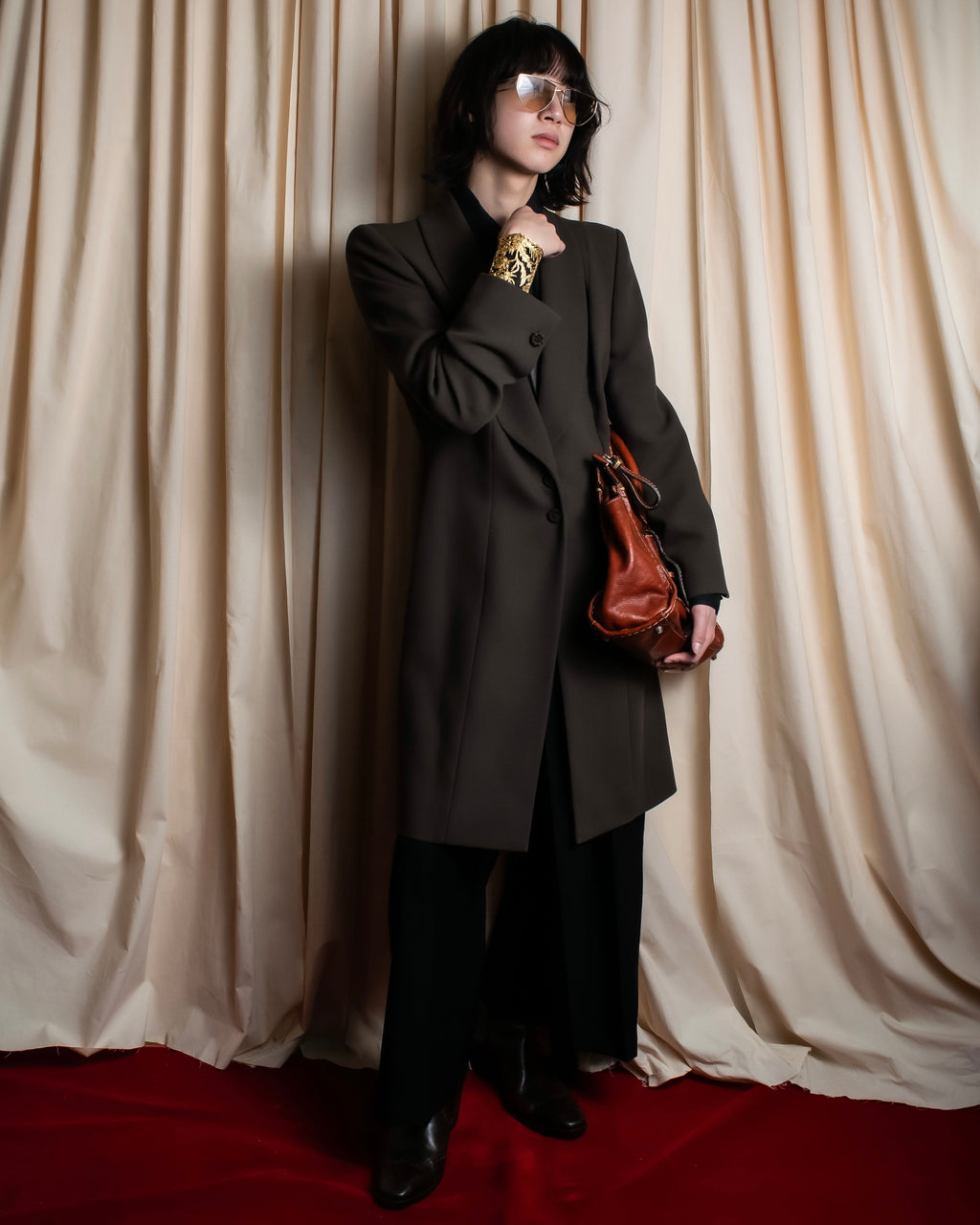 "Christian Dior Boutique Paris" Beautiful waist-shape shawl collar long coat